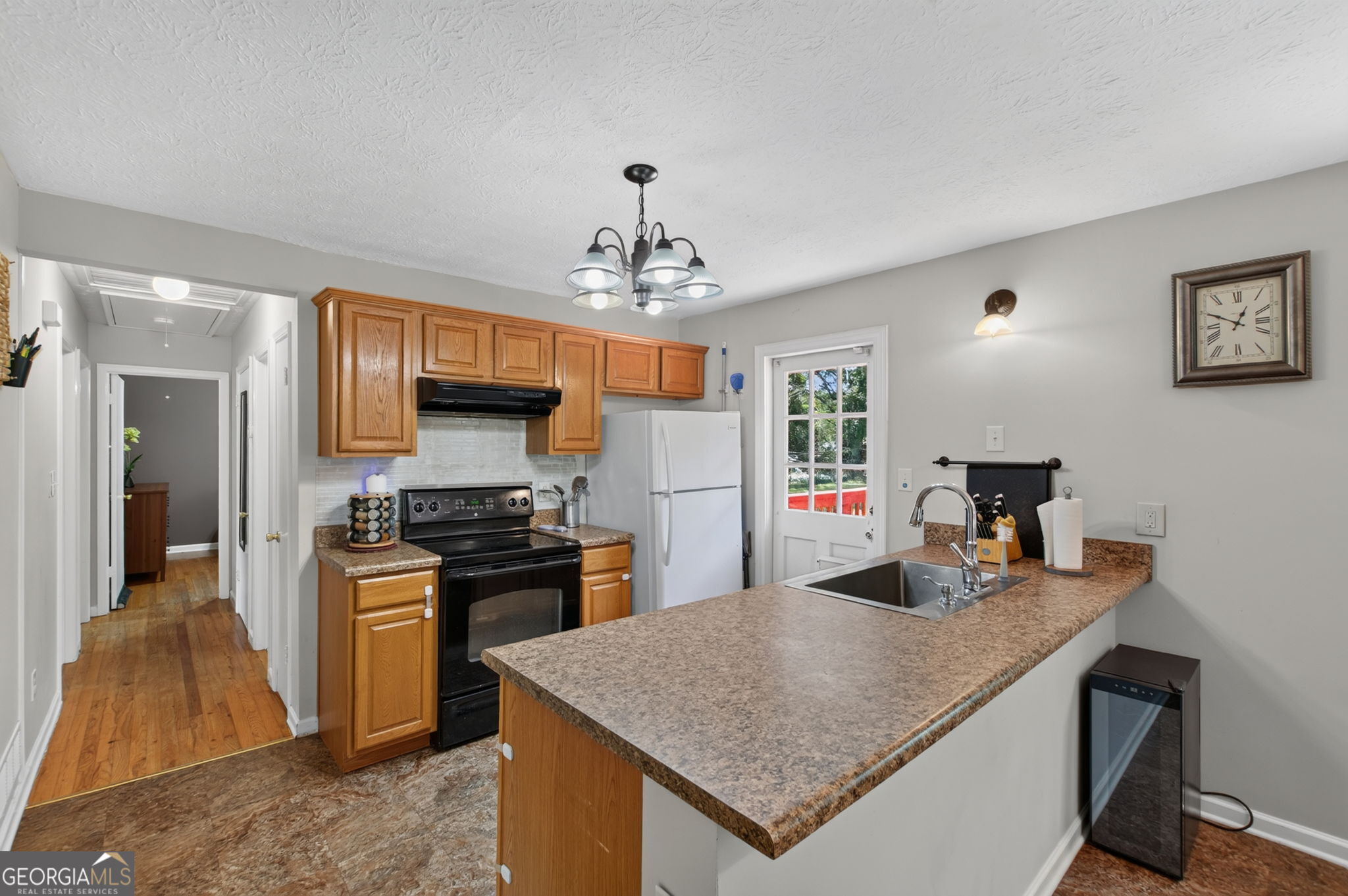 877 King Drive Se Property Photo 8
