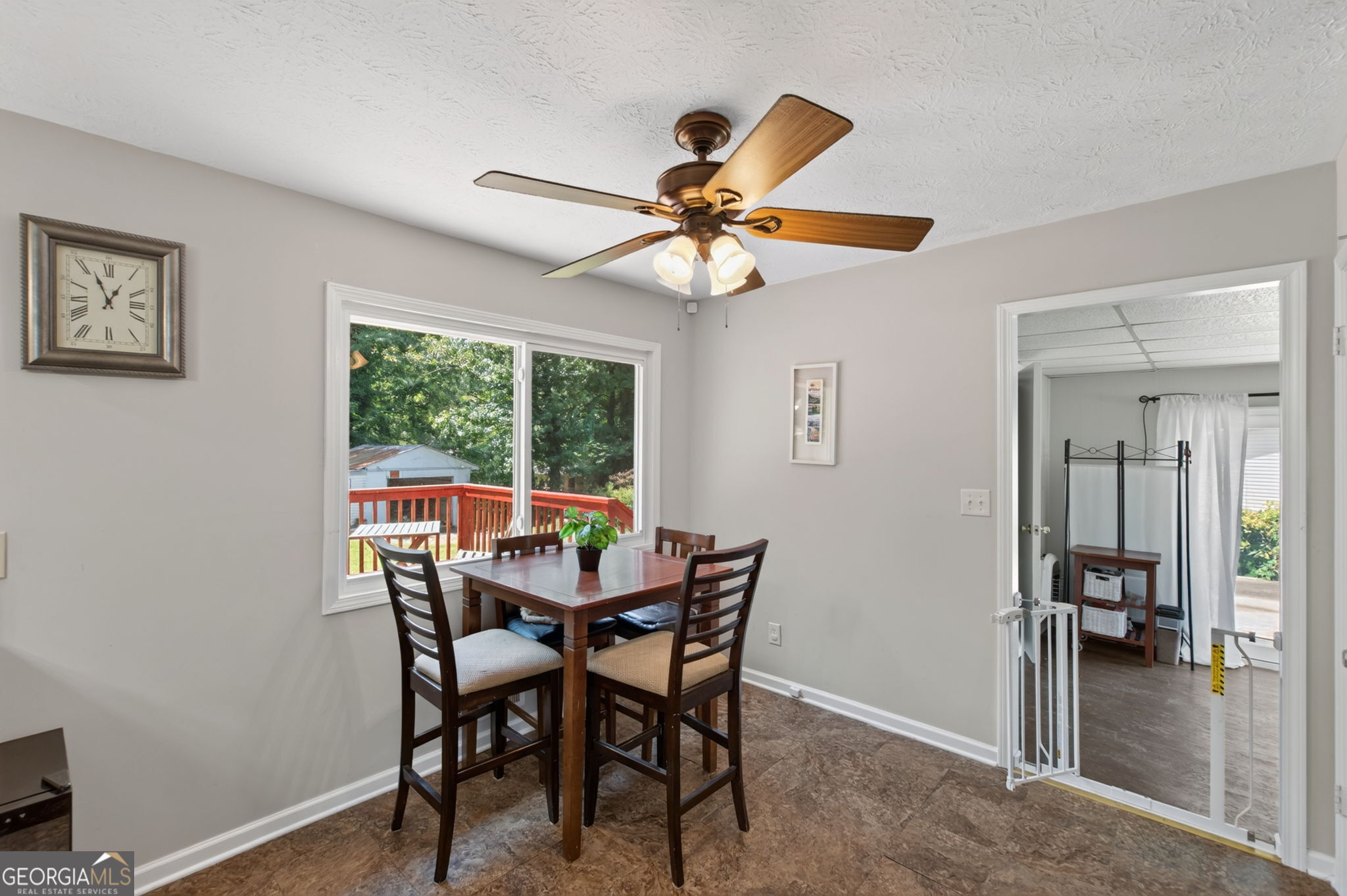 877 King Drive Se Property Photo 13
