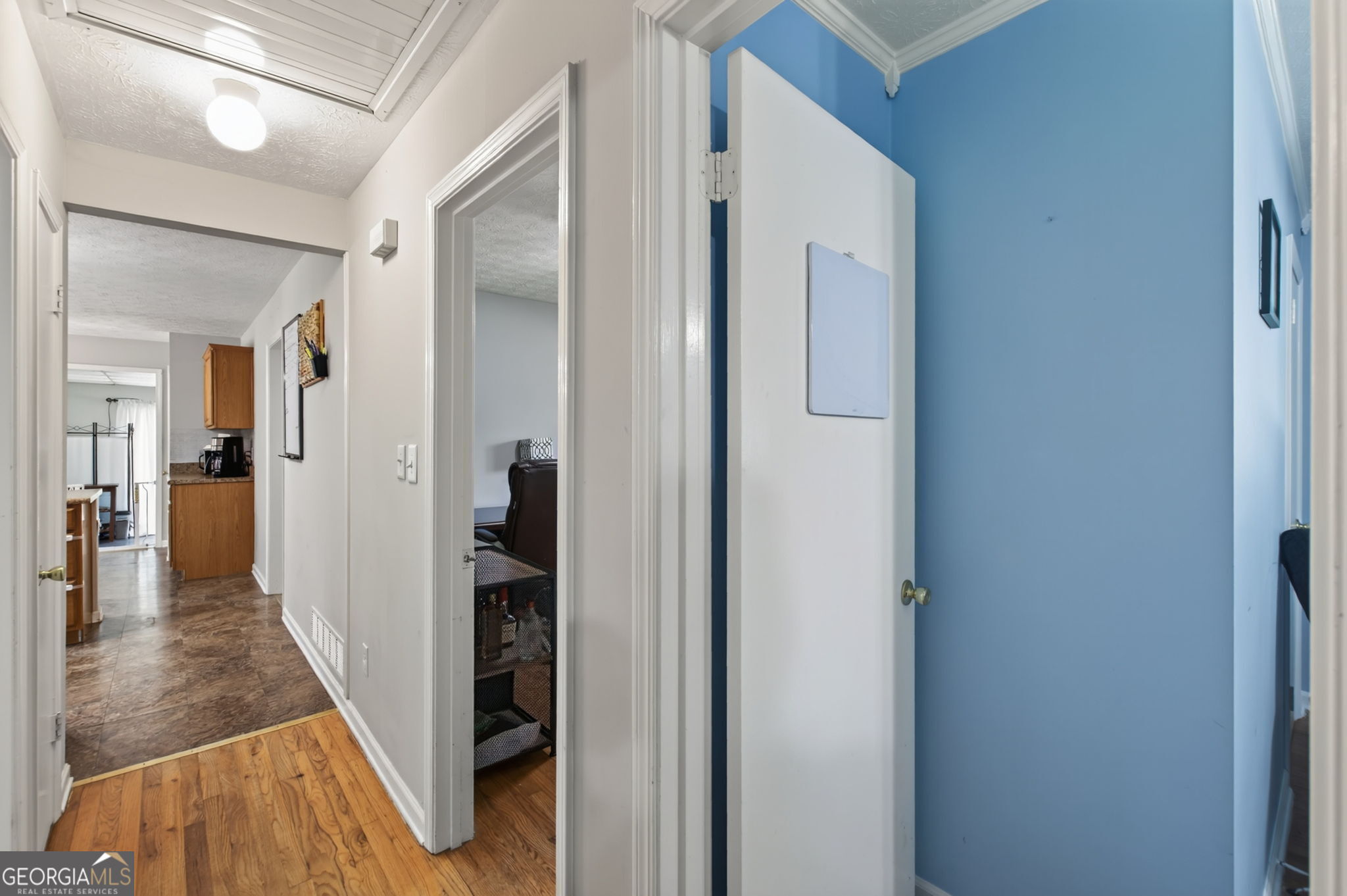 877 King Drive Se Property Photo 32