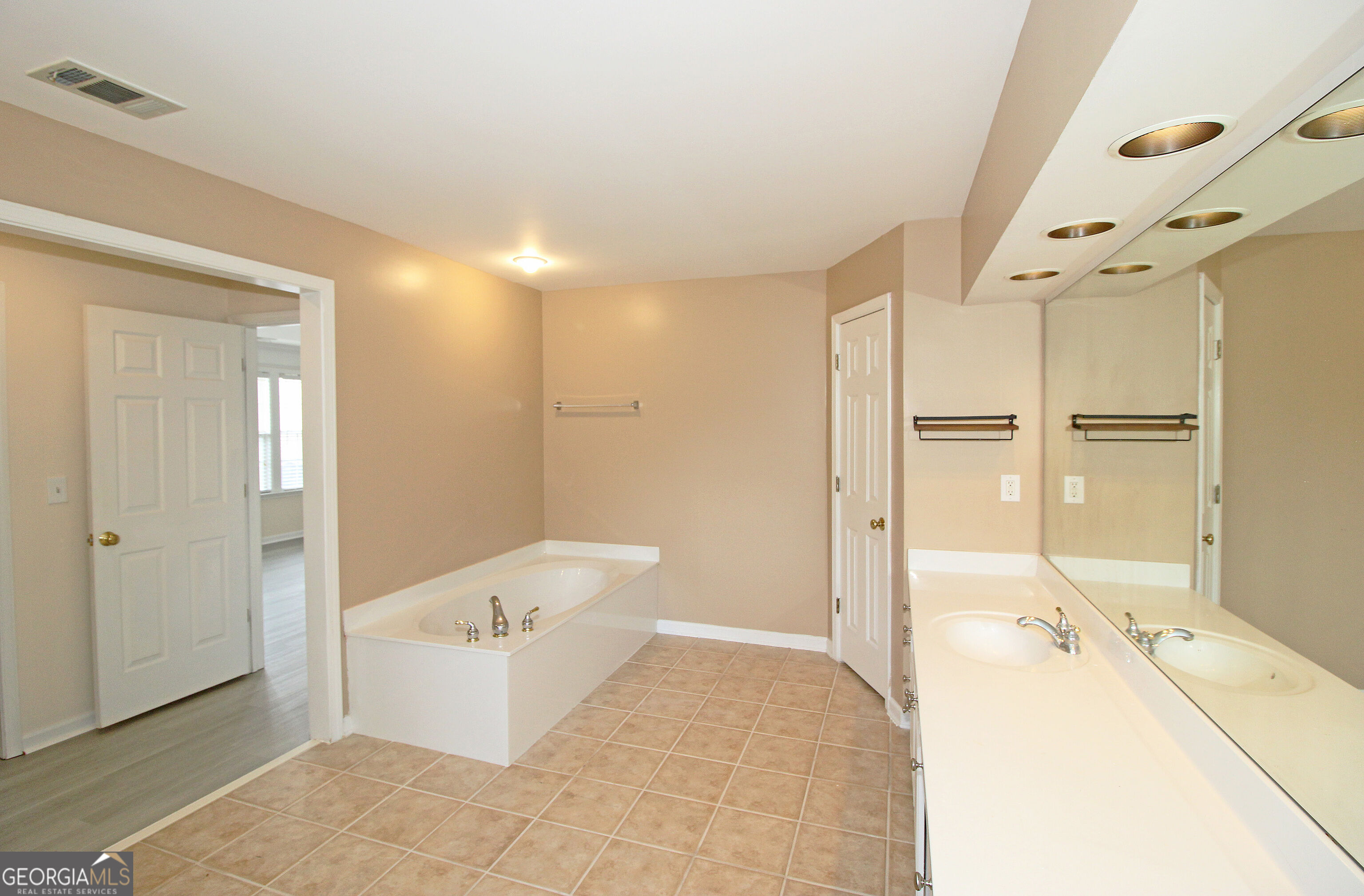 8155 Cavendish Place Property Photo 19