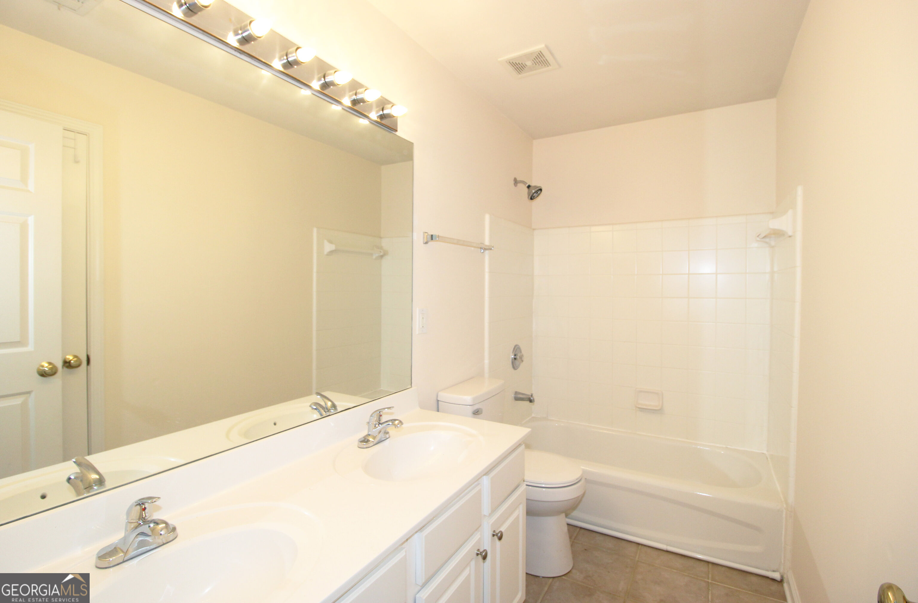 8155 Cavendish Place Property Photo 23