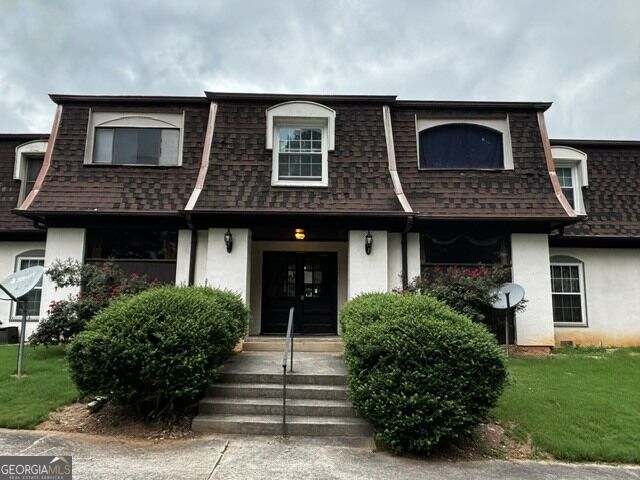 10 Rue Fontaine Property Photo 1