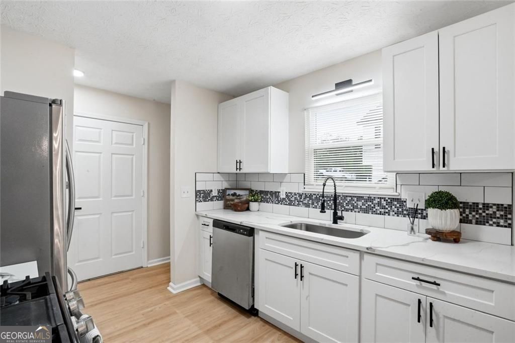 6839 Silver Maple Drive Property Photo 9
