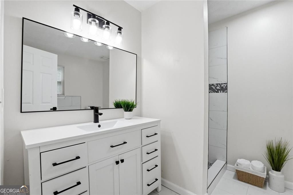 6839 Silver Maple Drive Property Photo 16