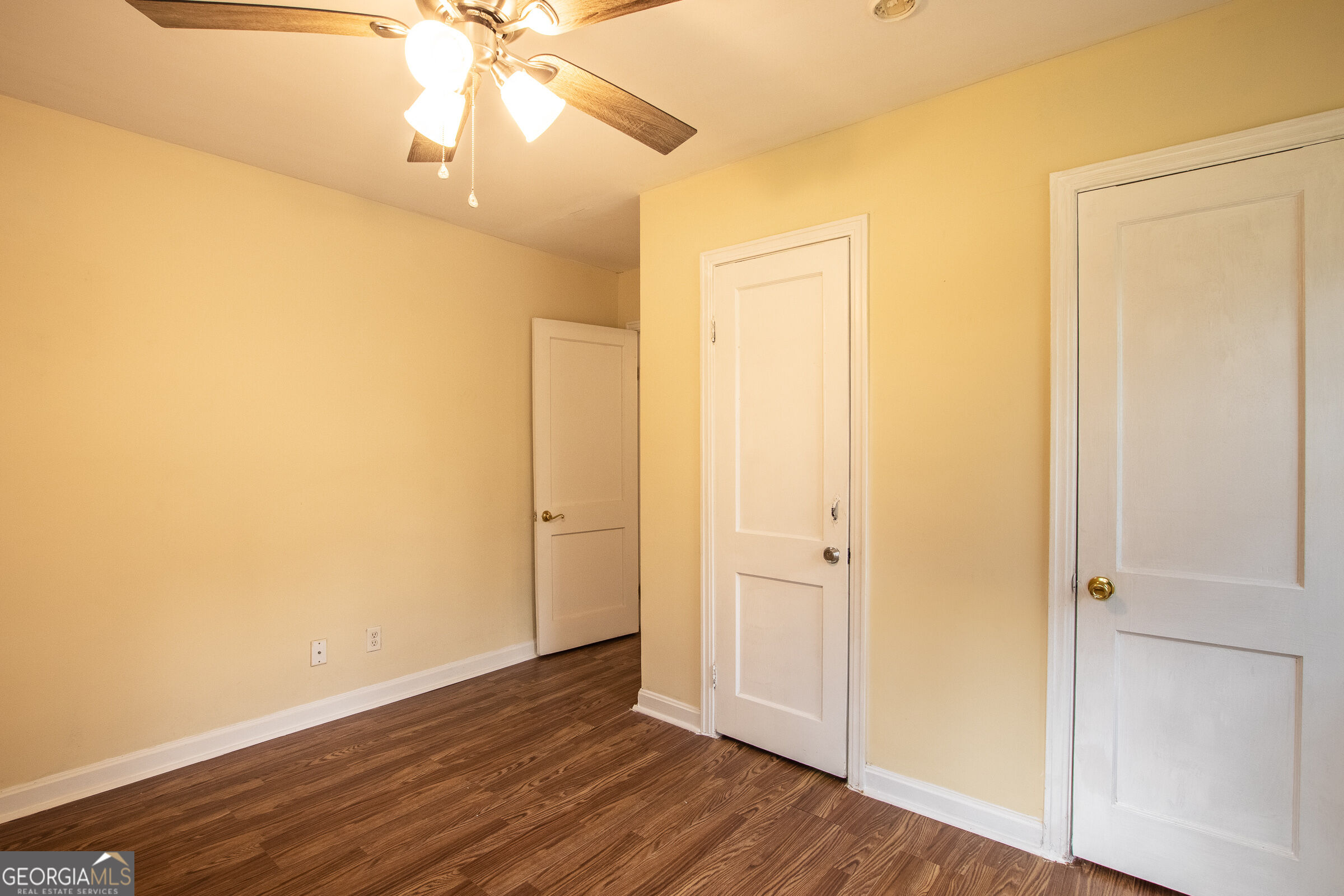 613 N Crawford Street Property Photo 20