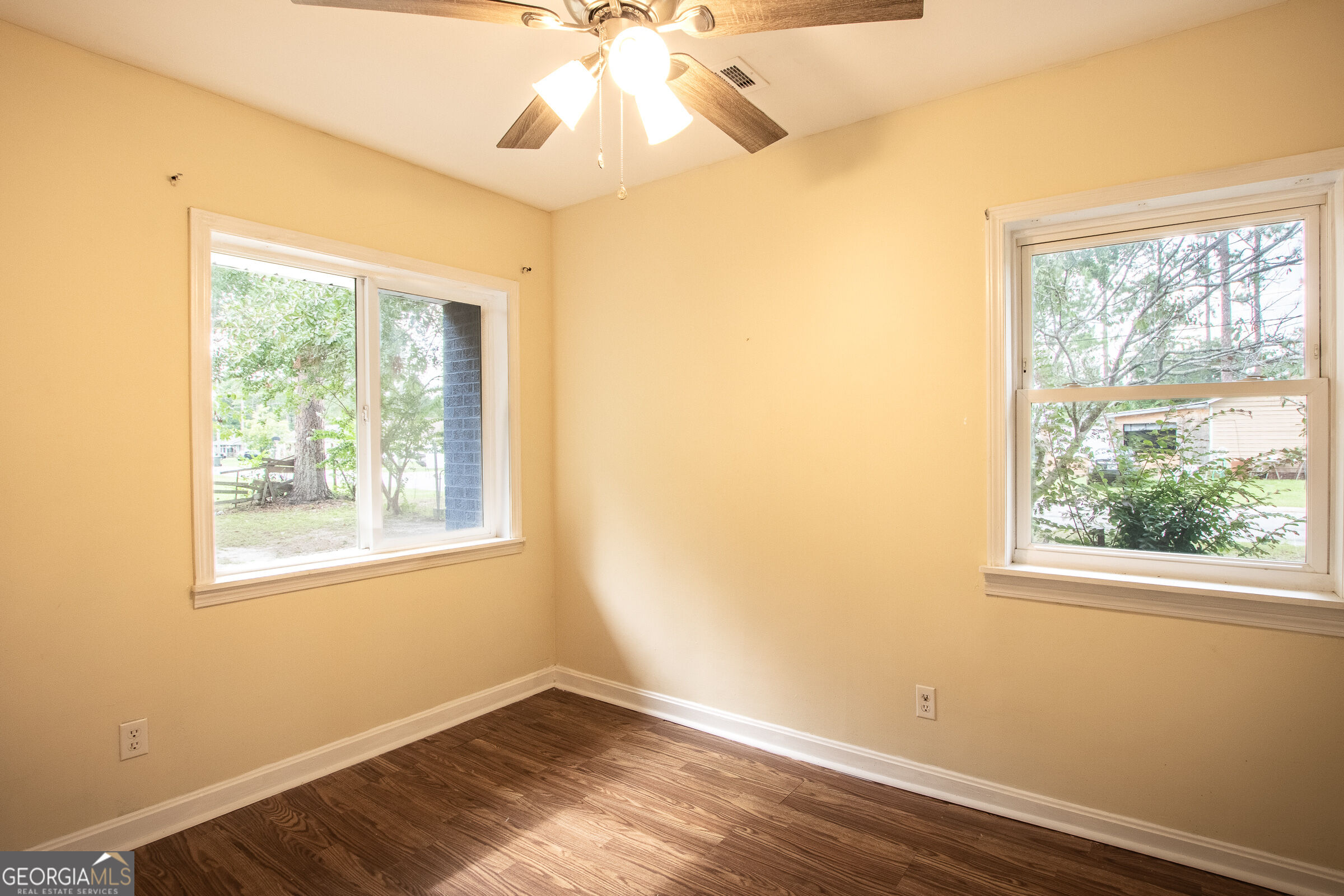 613 N Crawford Street Property Photo 22
