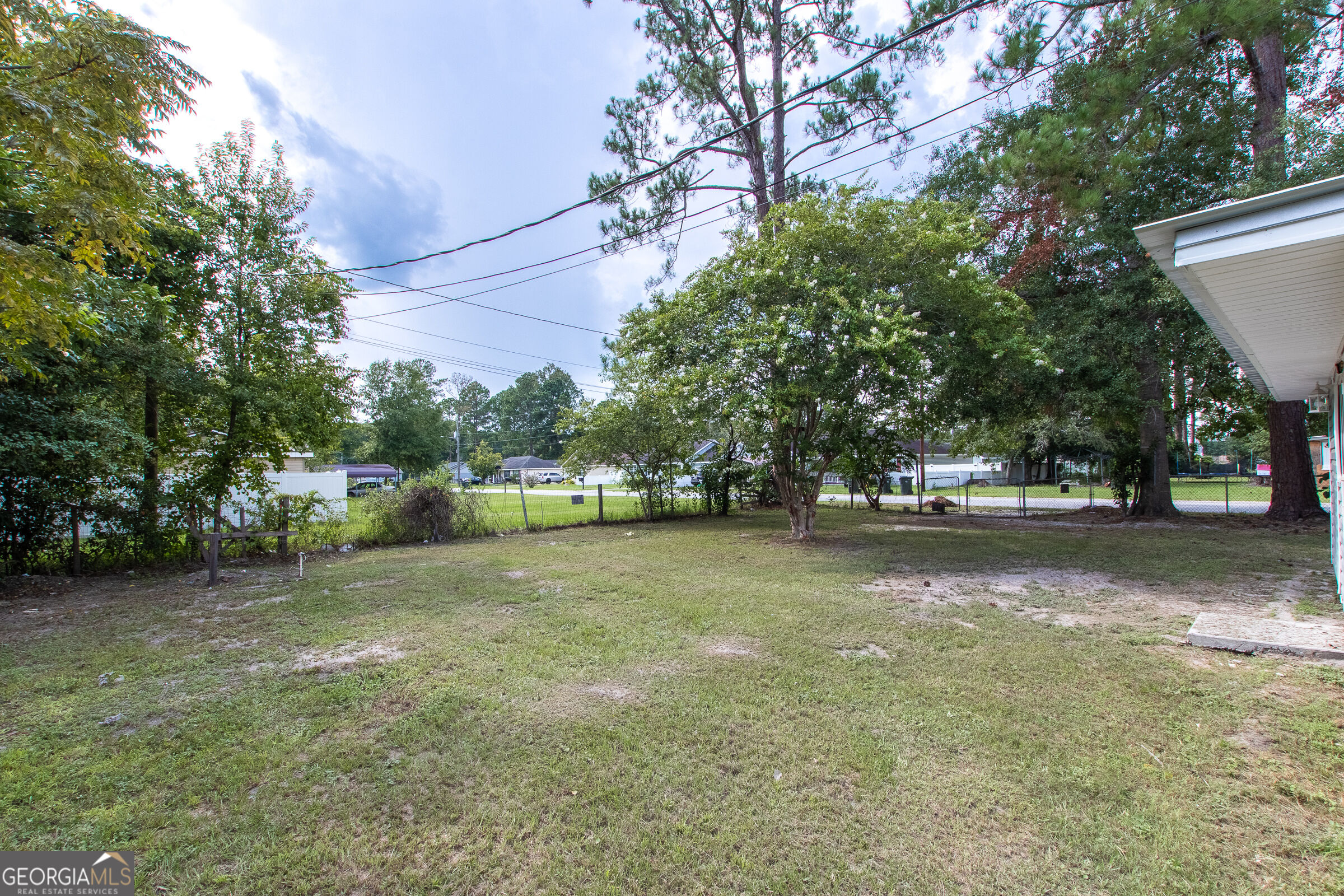613 N Crawford Street Property Photo 27