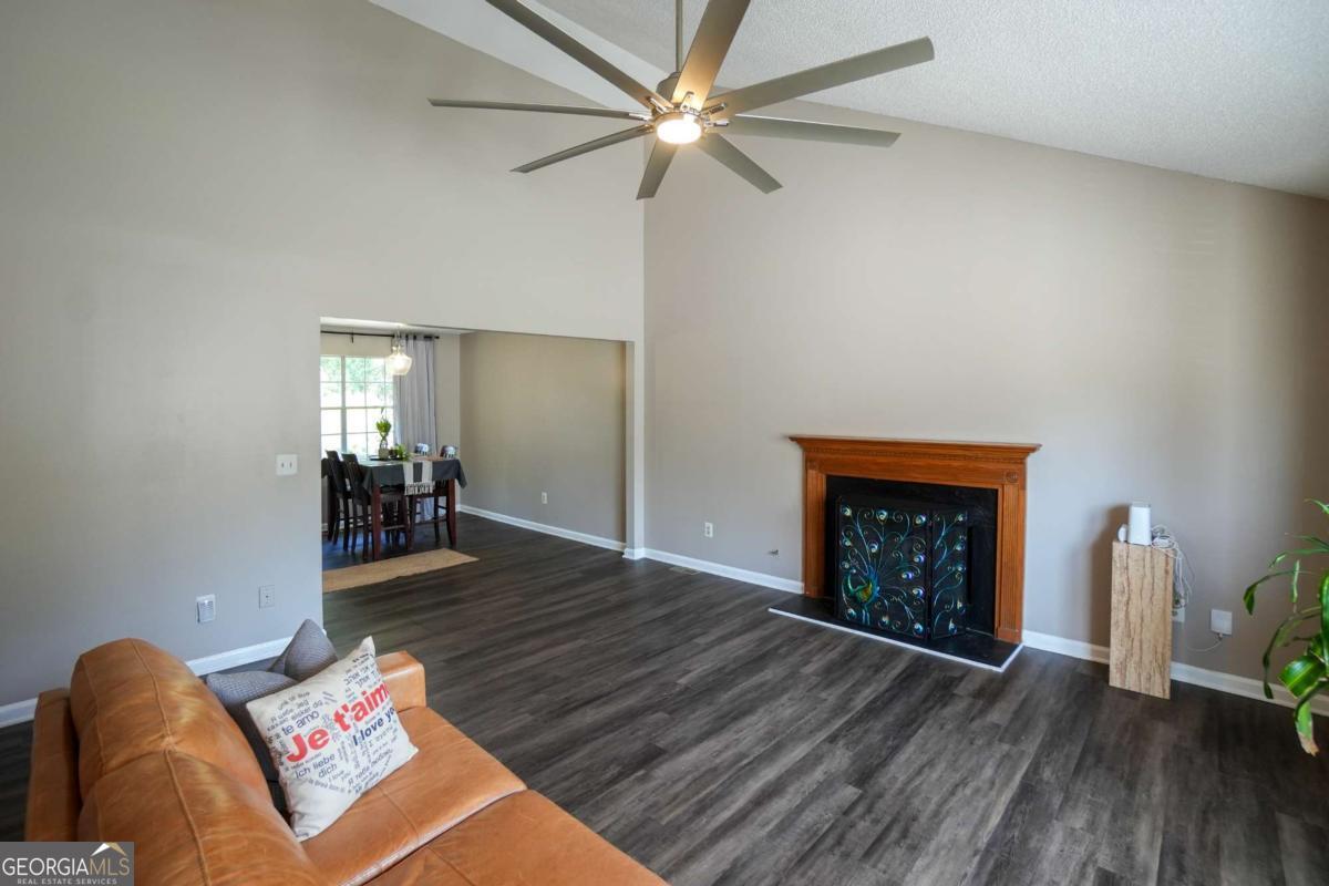 1046 Redan Trace Property Photo 18