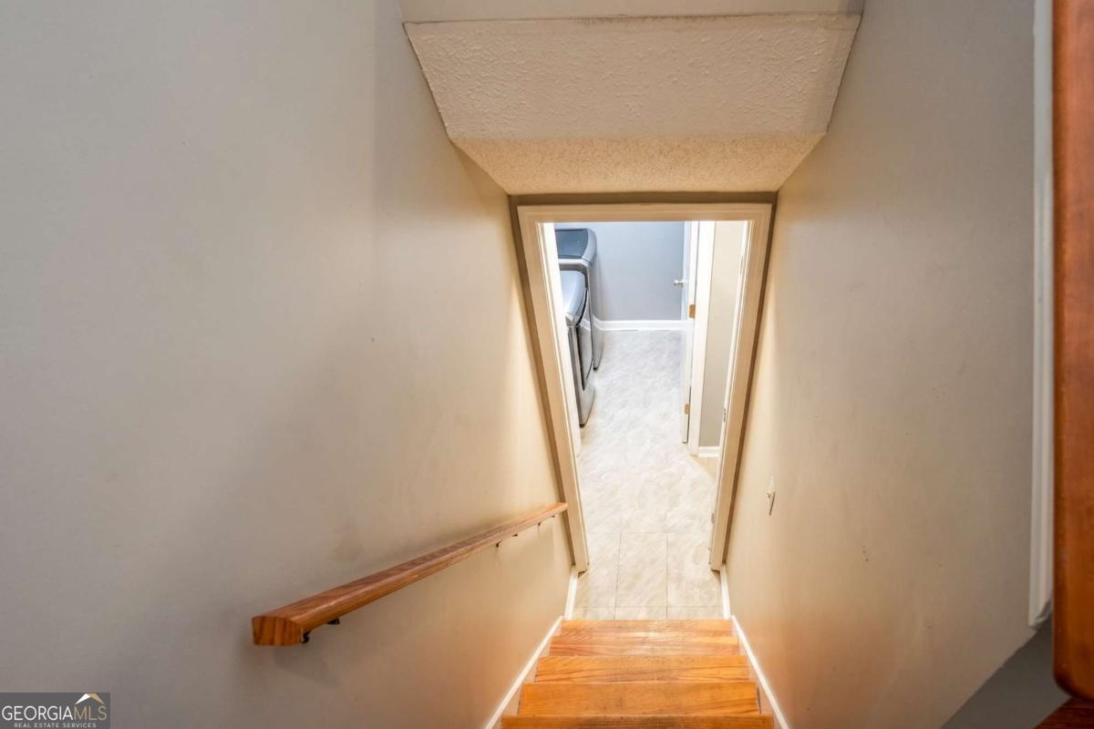 1046 Redan Trace Property Photo 29