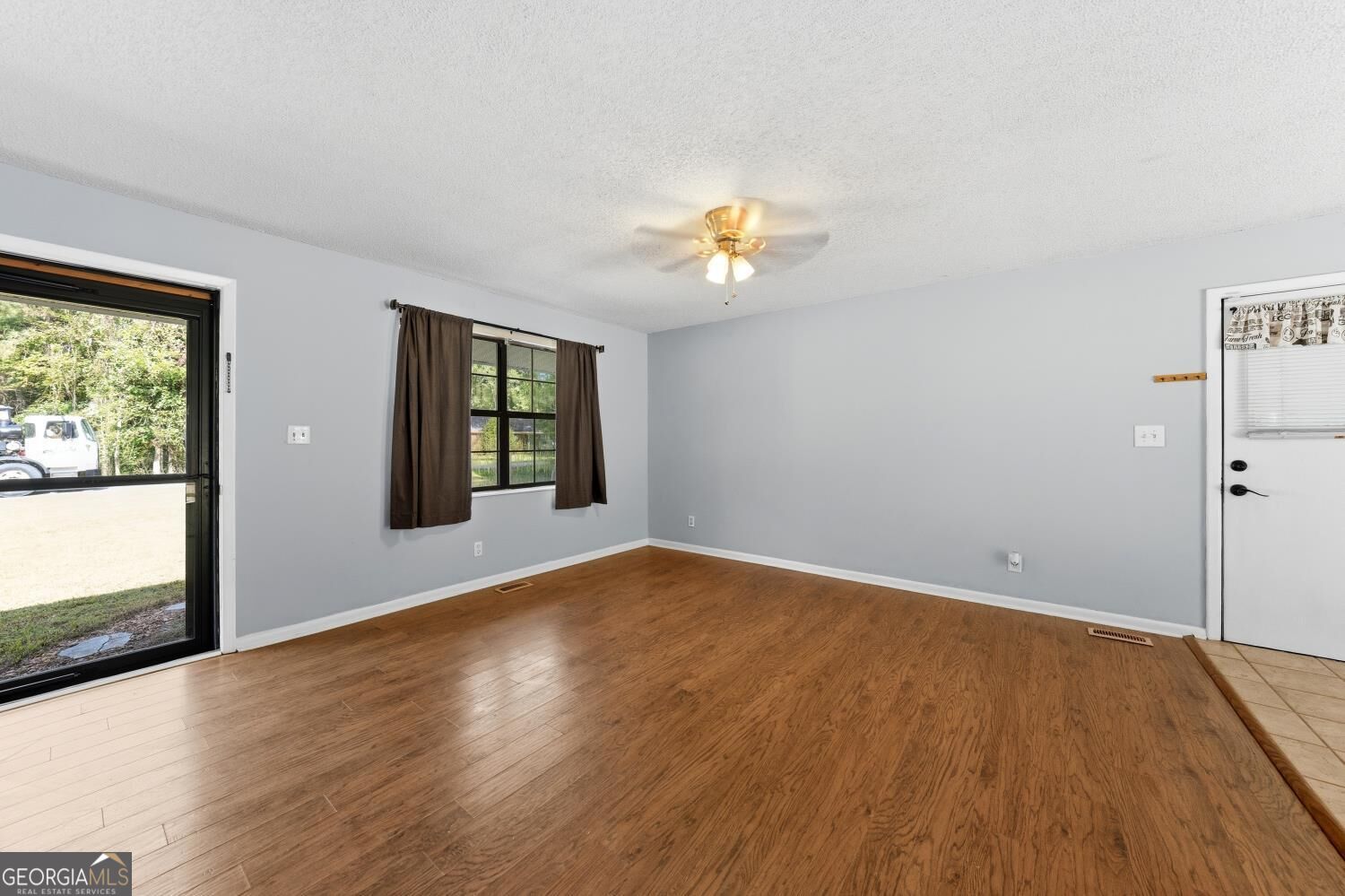 402 Frank Satterfield Road Property Photo 2