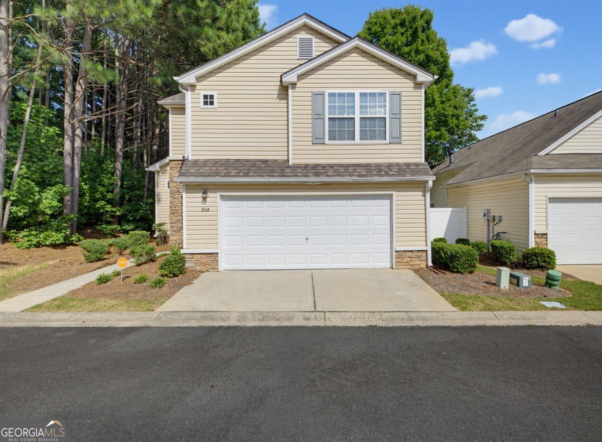 904 Windcroft Circle NW Property Photo 1