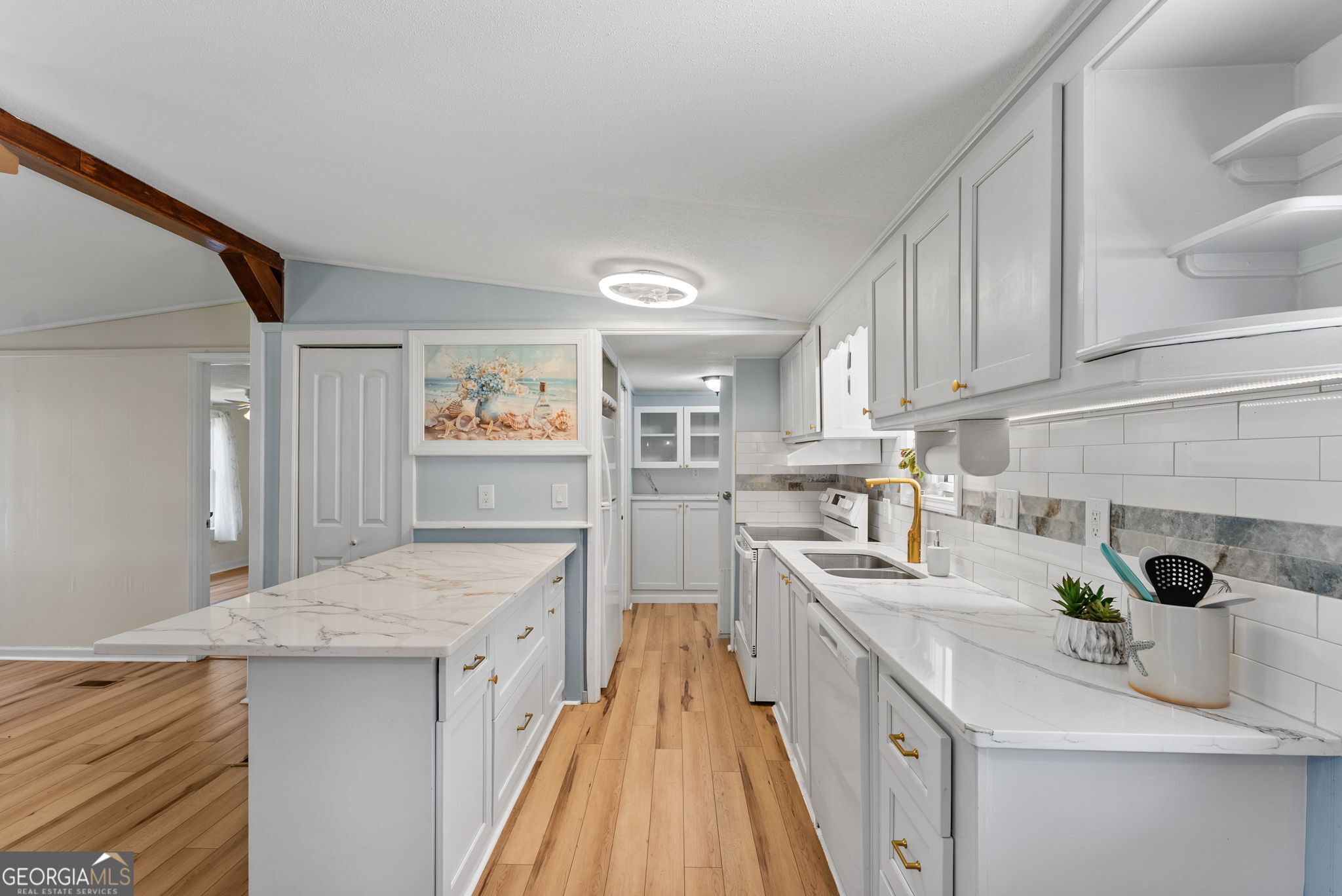25 Whippoorwill Lane Property Photo 4