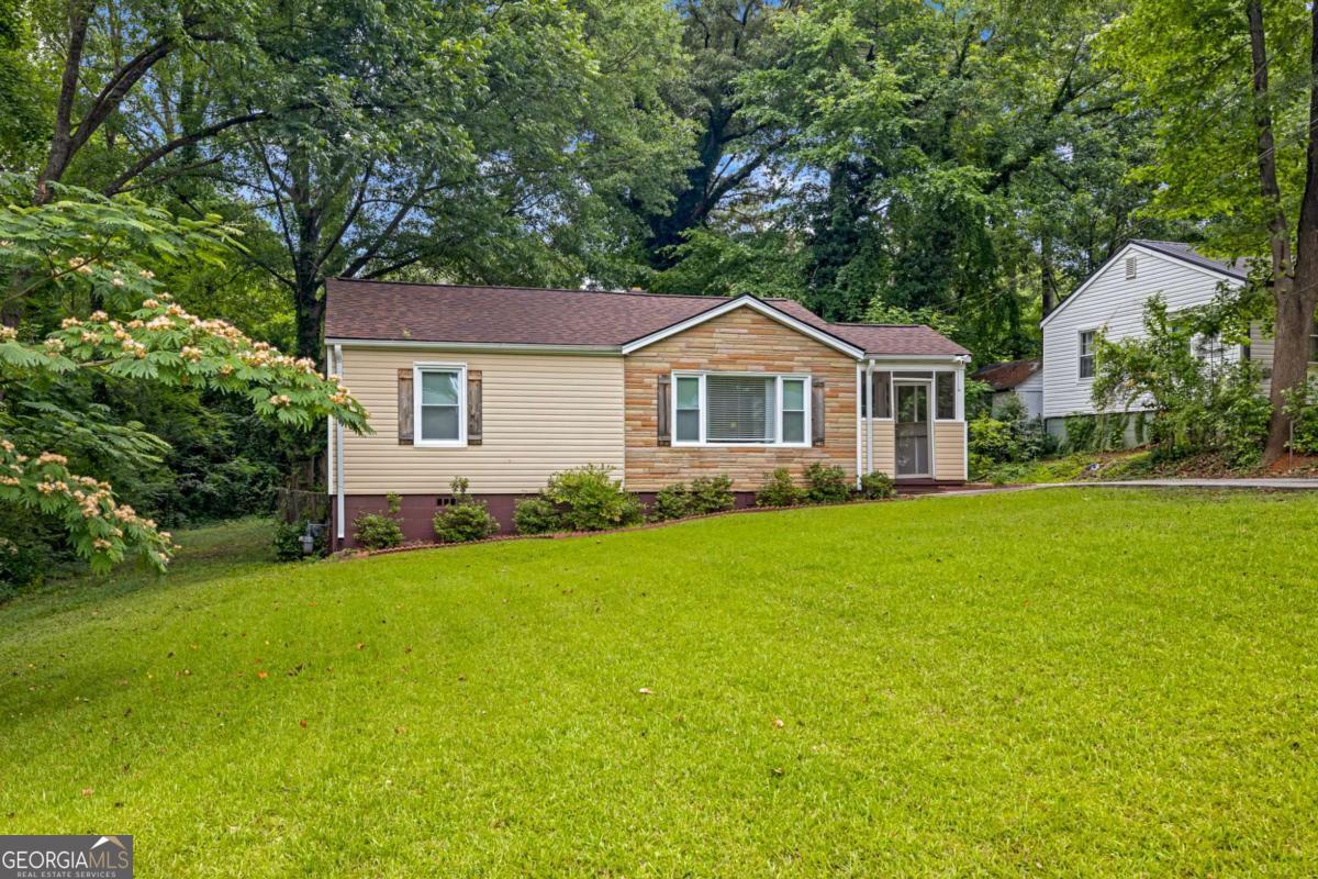 1764 Lee Street Property Photo 1