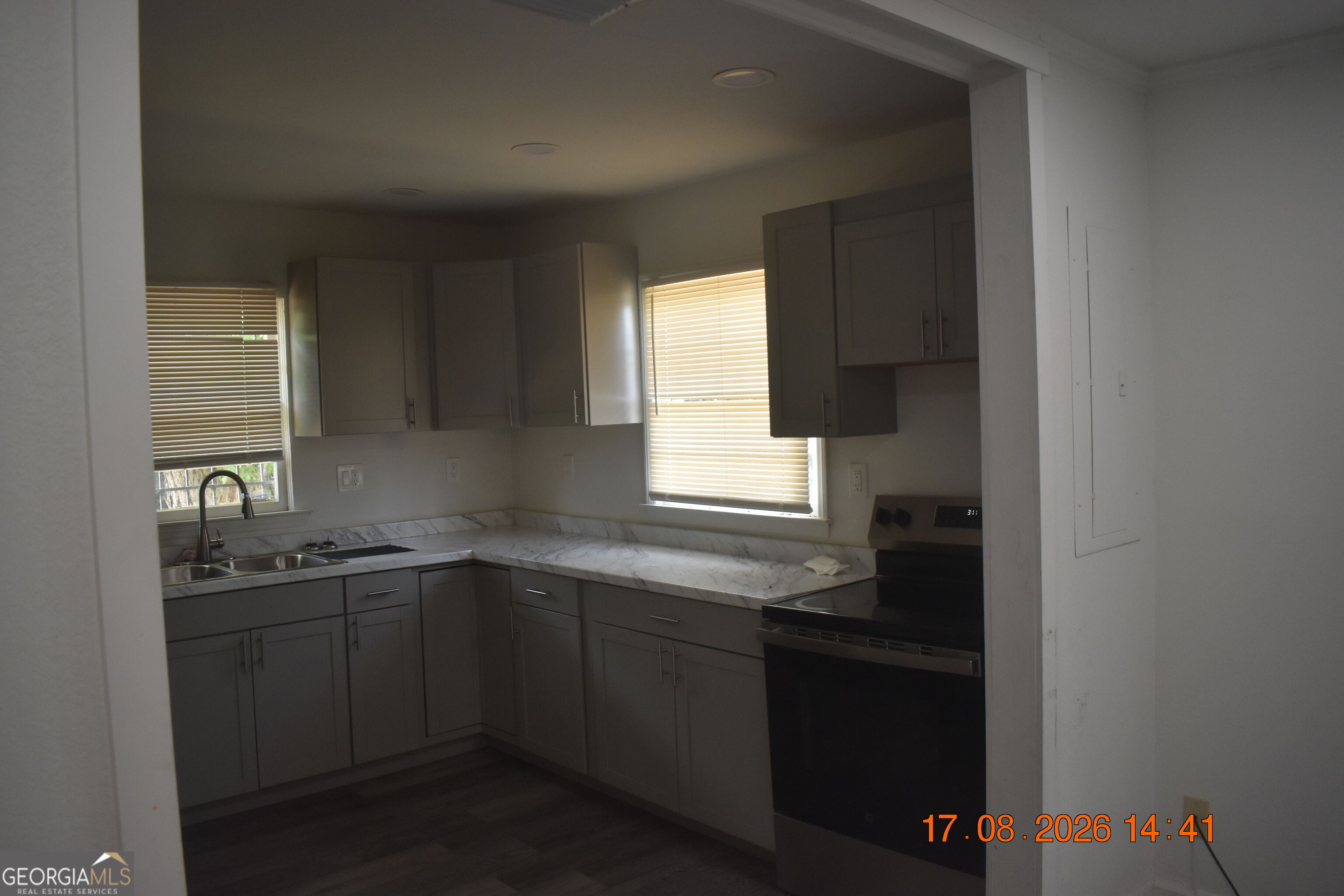 881 Poppy Avenue Property Photo 4