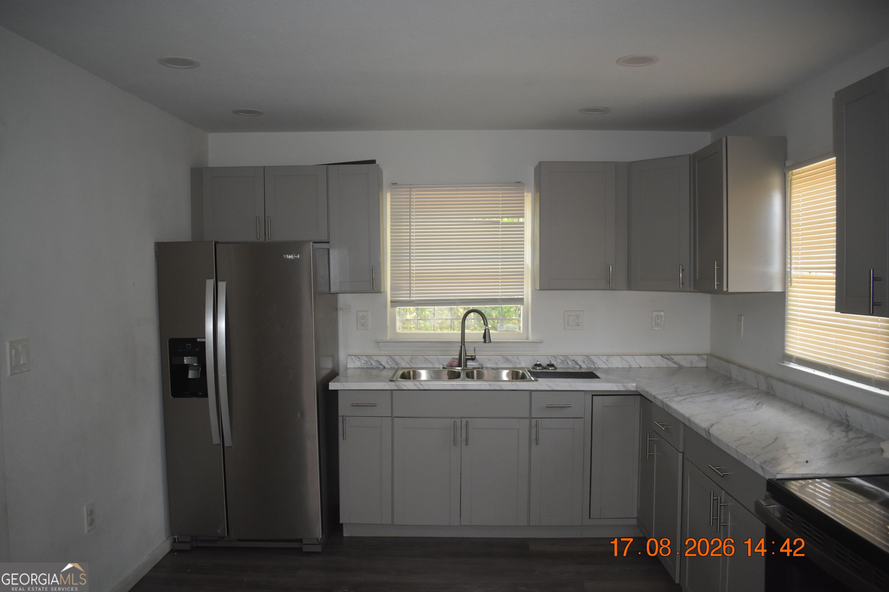881 Poppy Avenue Property Photo 5