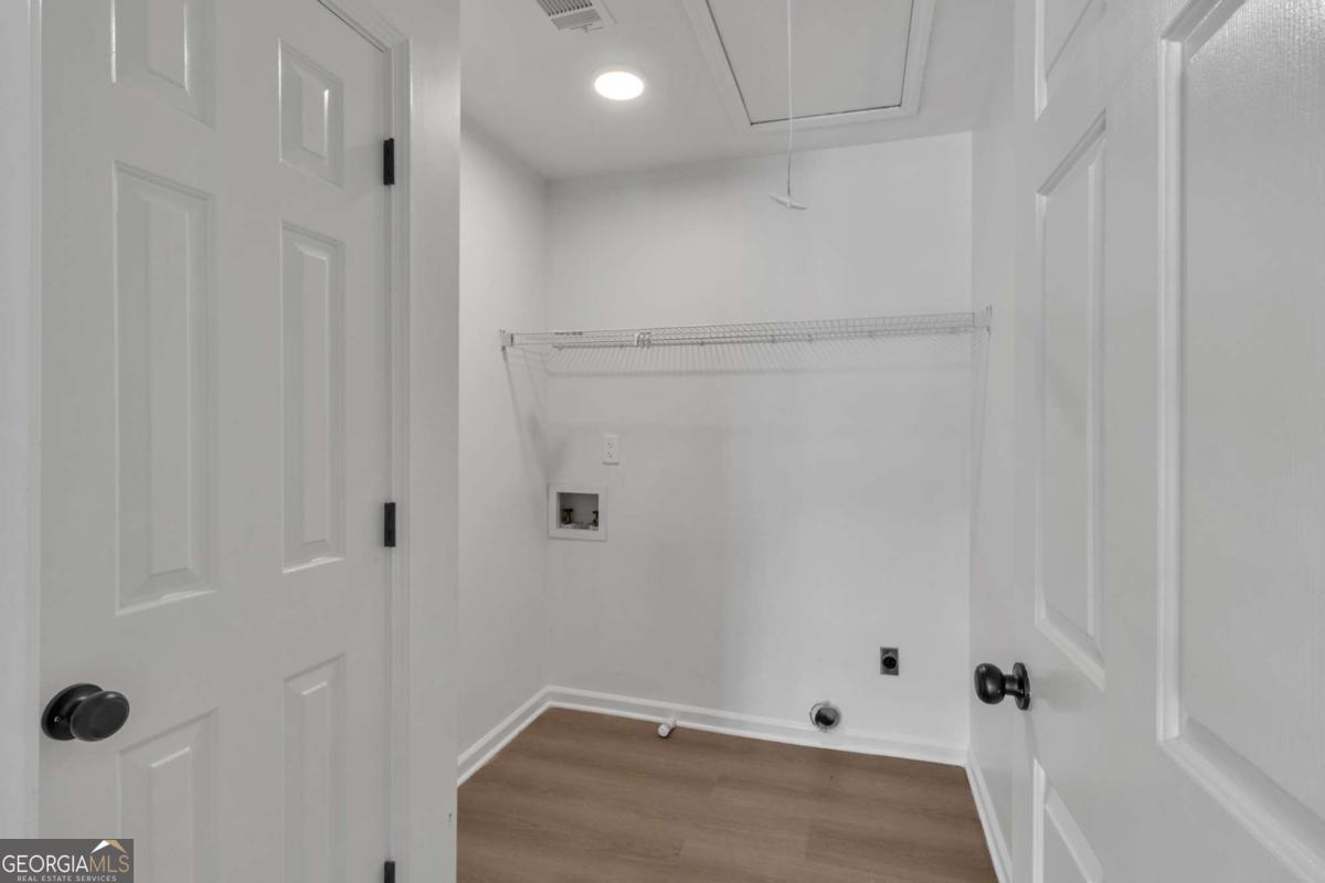 9757 Washington Circle Property Photo 17