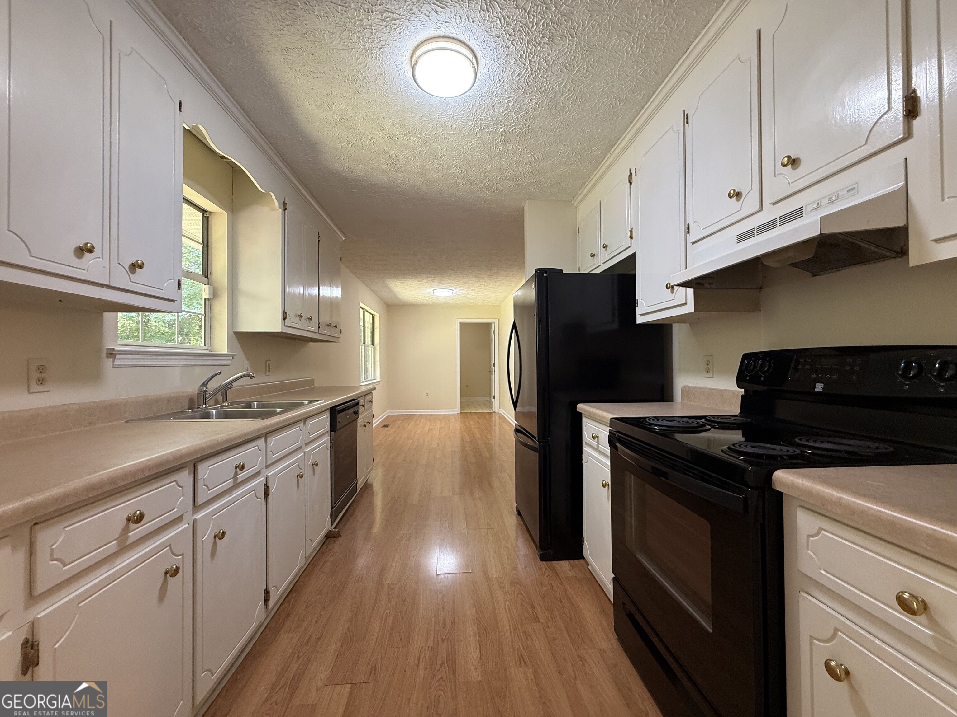 422 King Lane Property Photo 6