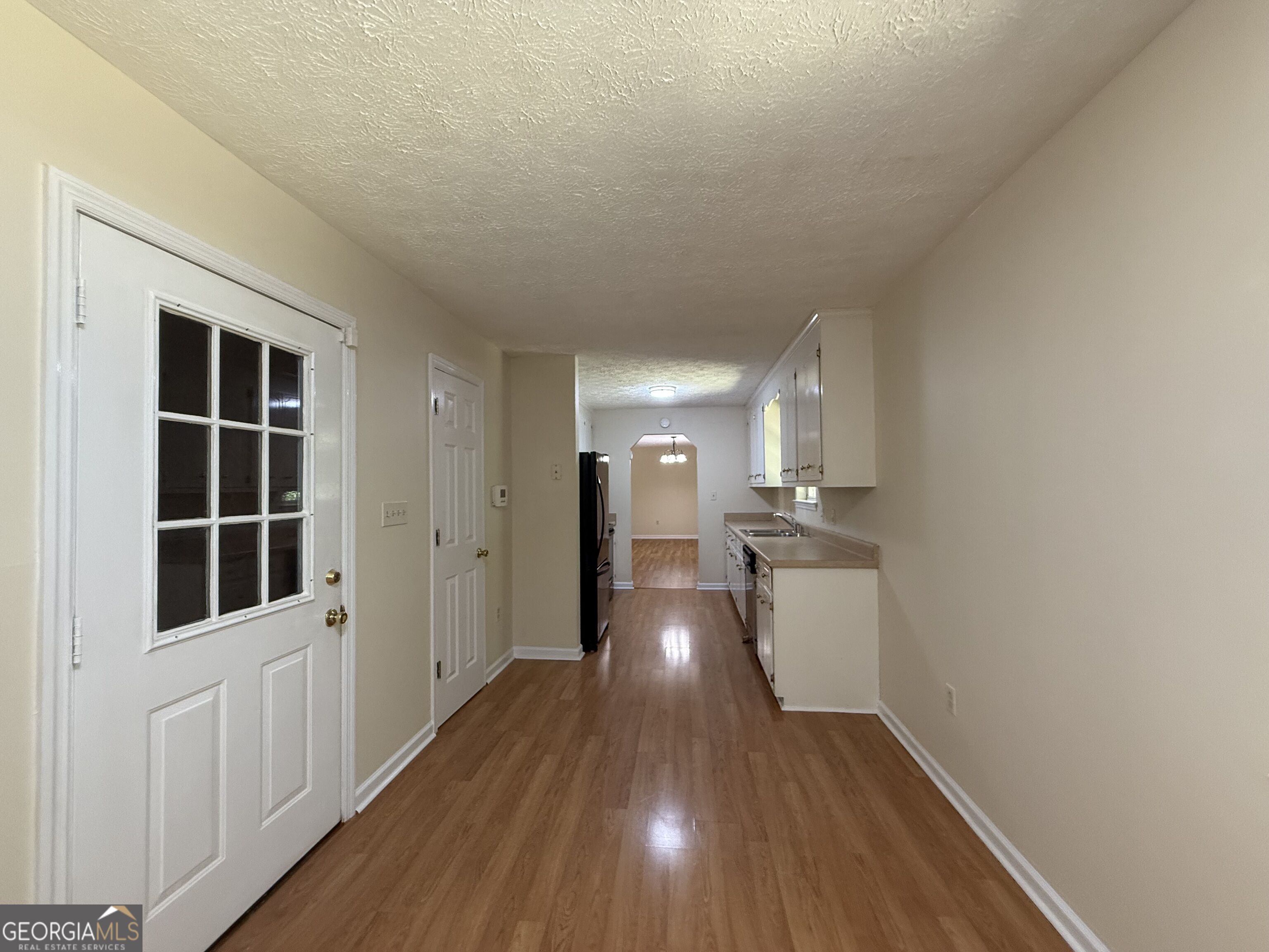 422 King Lane Property Photo 8