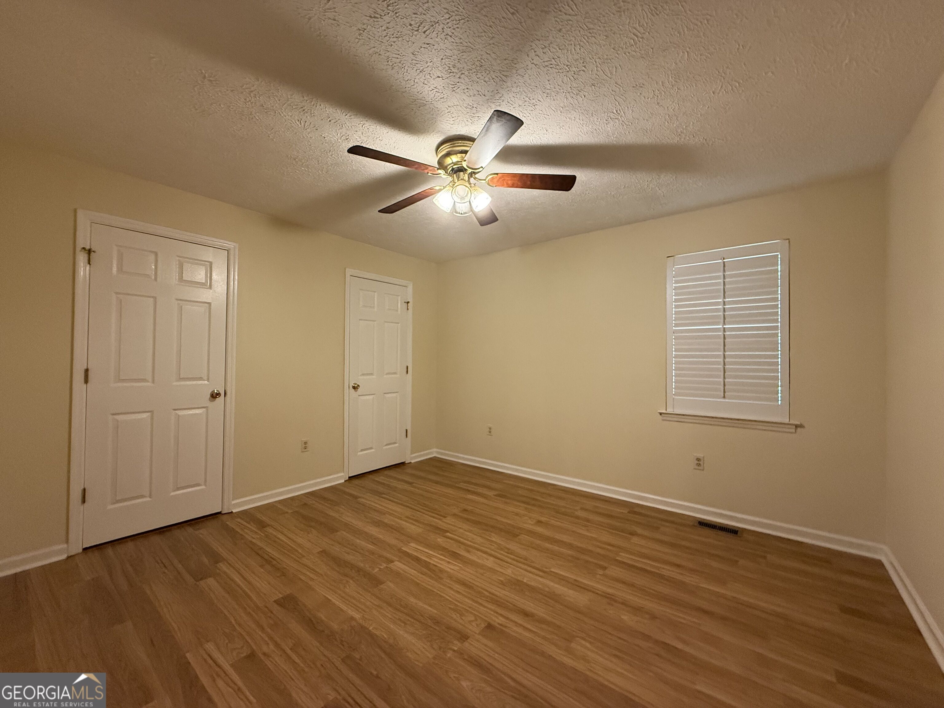 422 King Lane Property Photo 13
