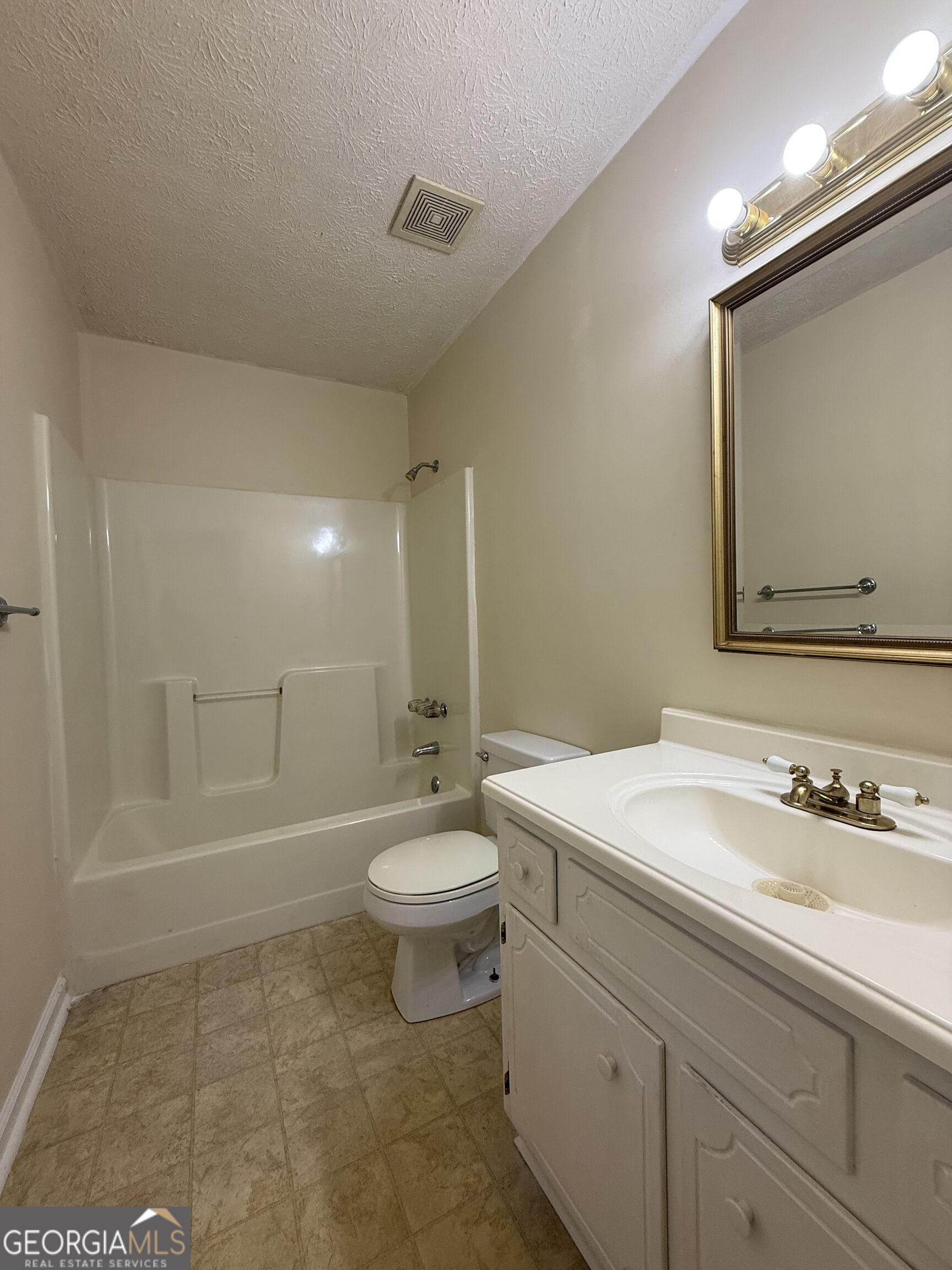 422 King Lane Property Photo 14