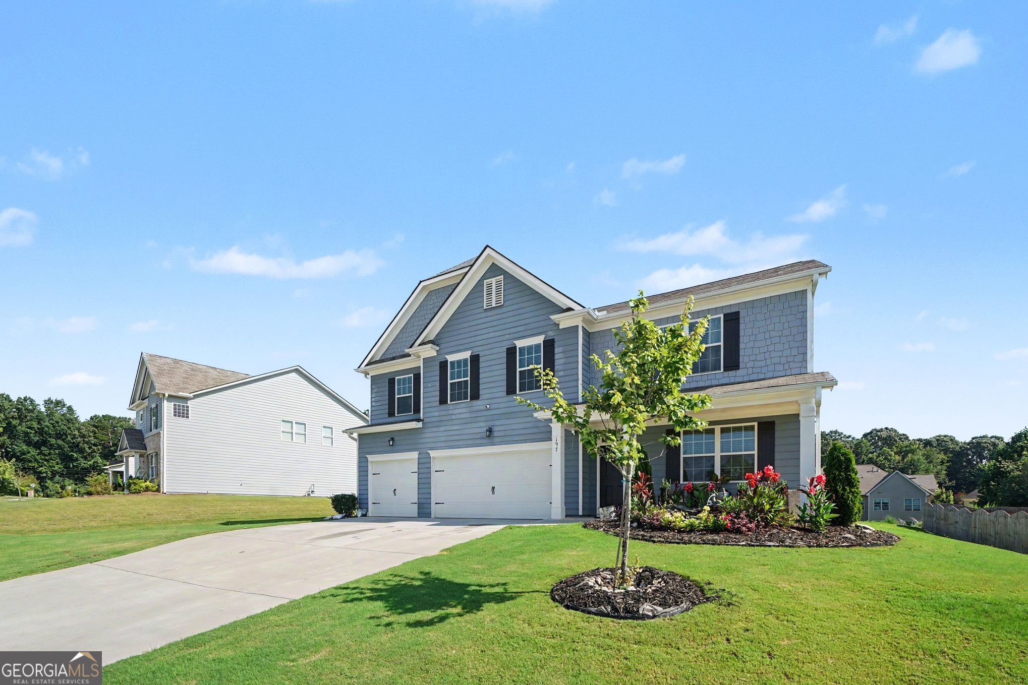 197 Amber Meadow Drive Property Photo 8