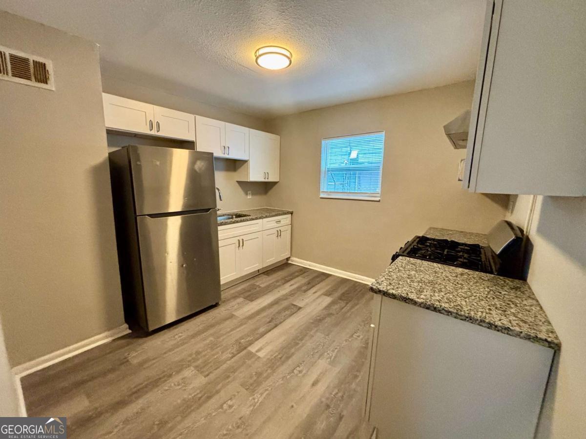 1048 Washington Street Sw # 1 Property Photo 6