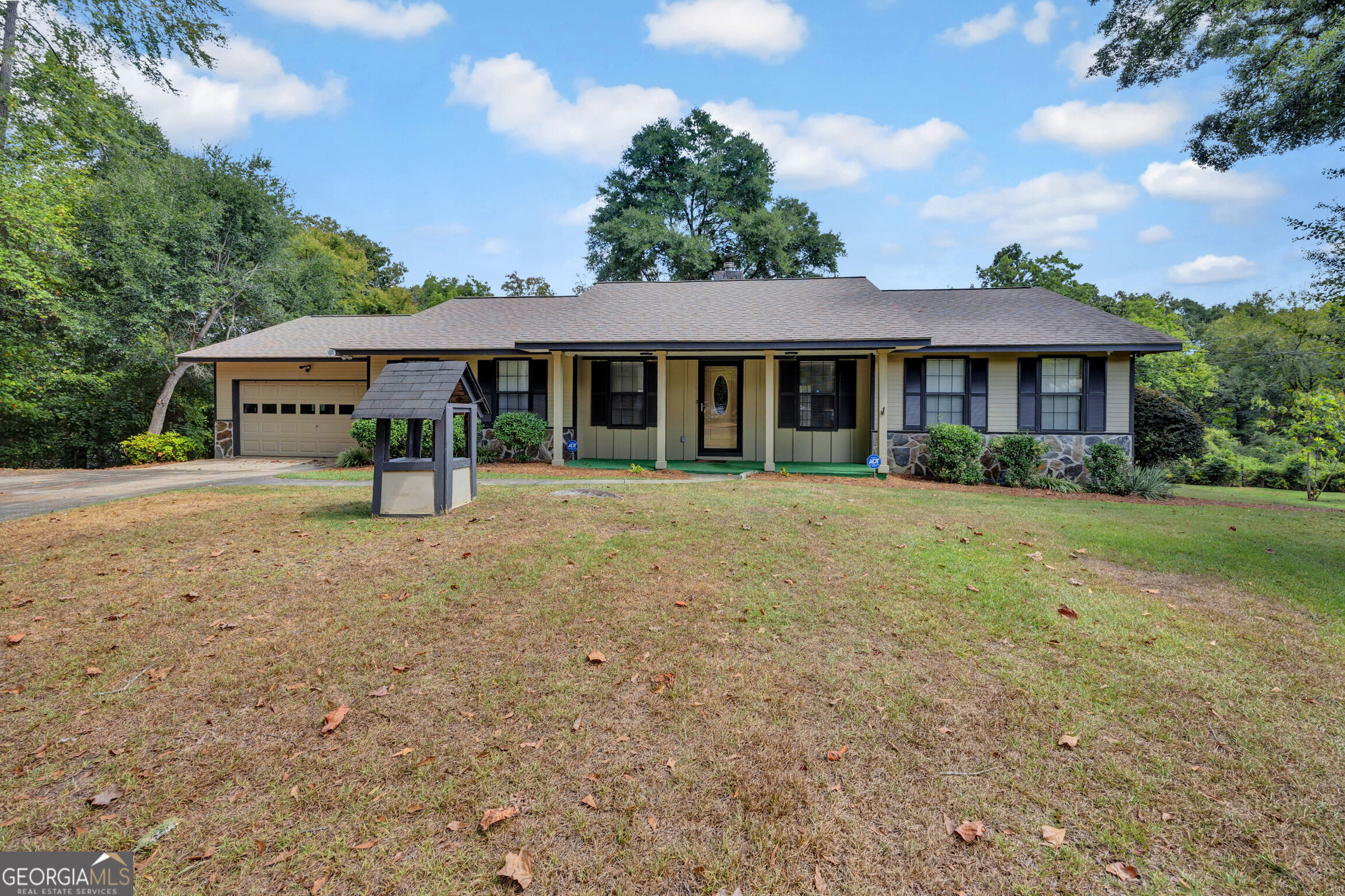 435 Miller Road Property Photo 1