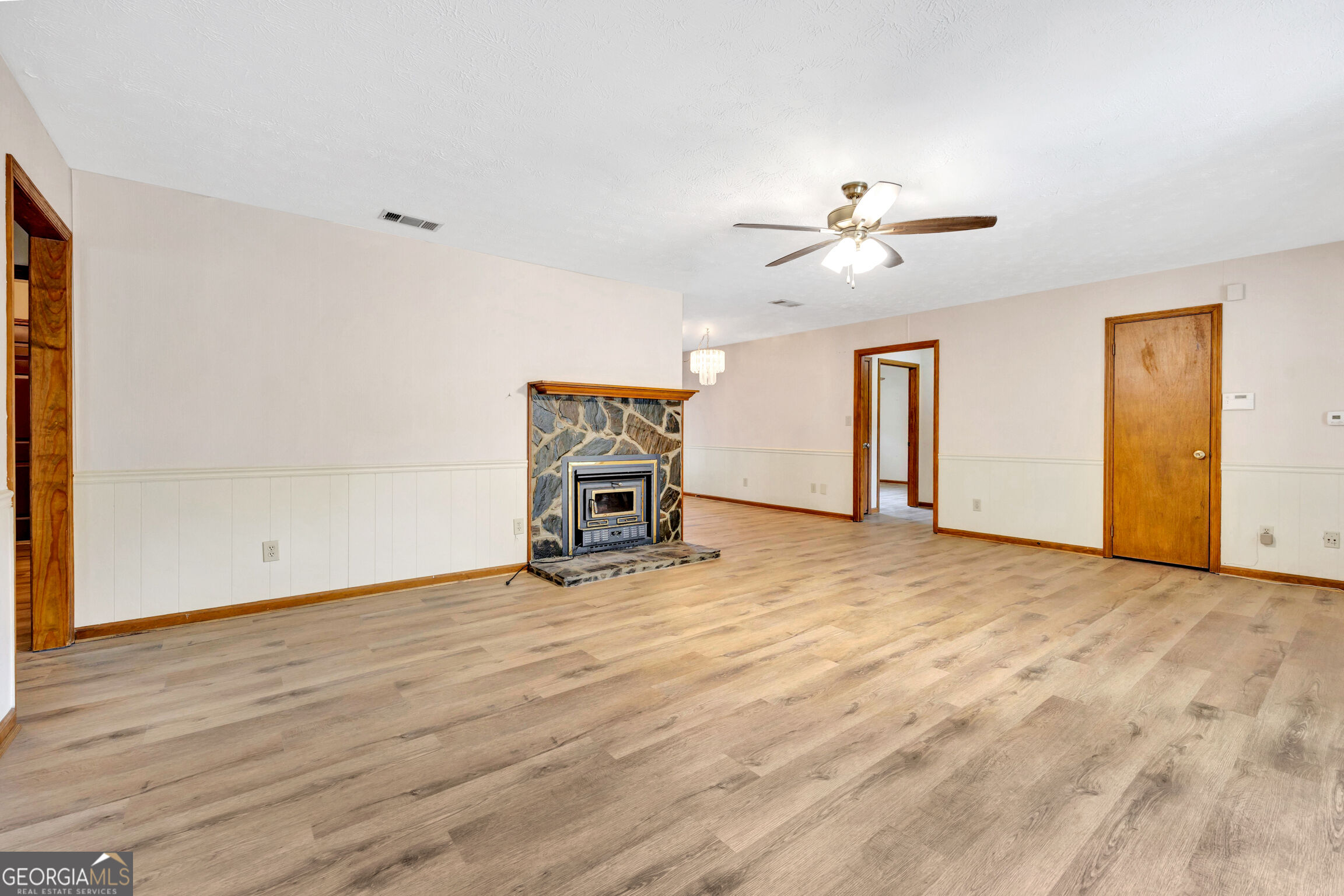 435 Miller Road Property Photo 9