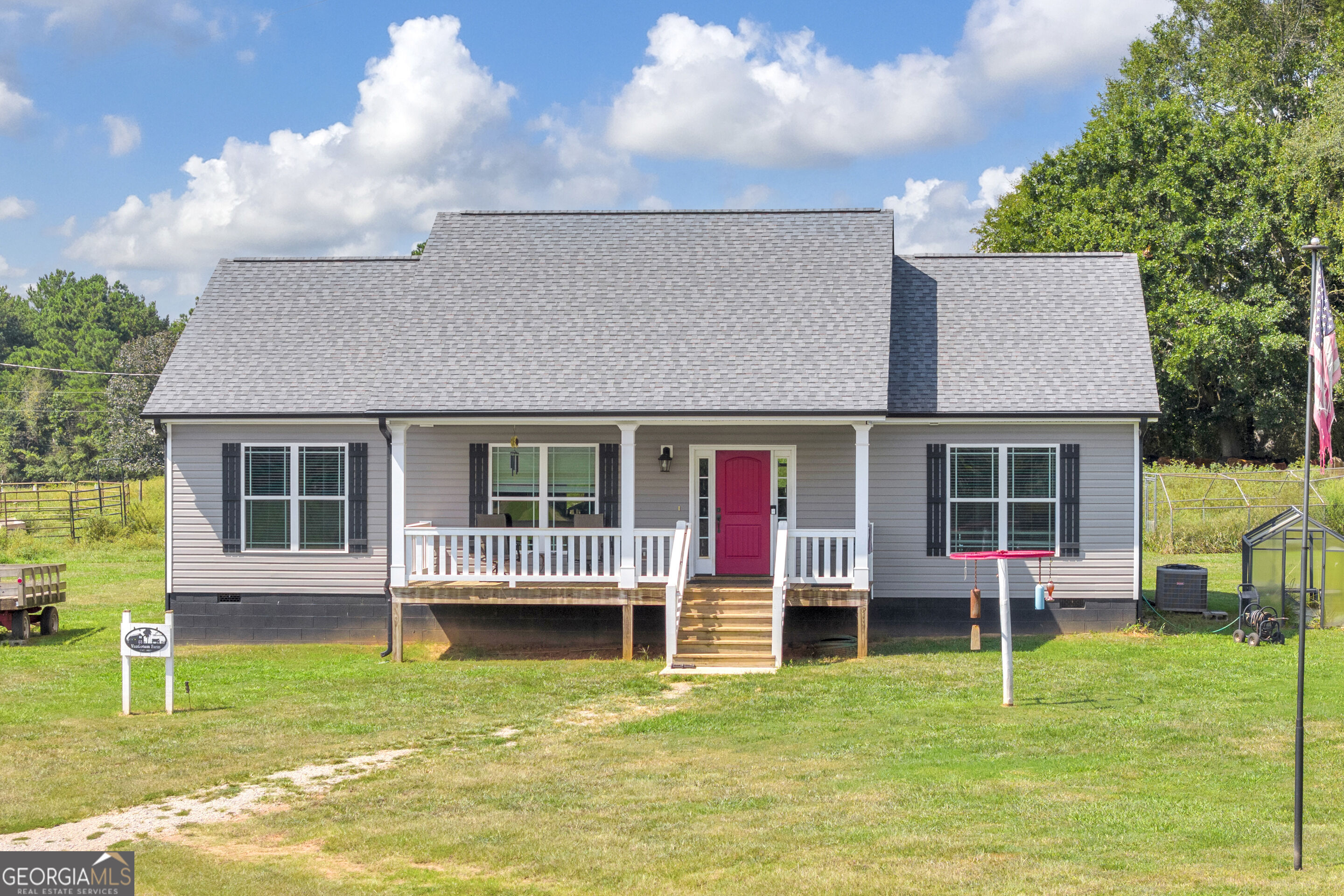 1501 Kirkland Road Property Photo 1