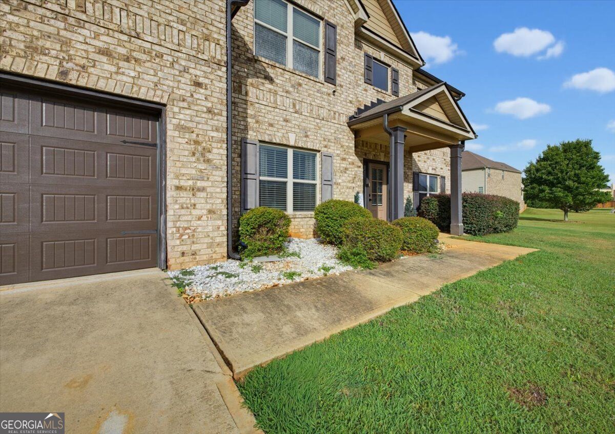 10 Paladin Drive Property Photo 3
