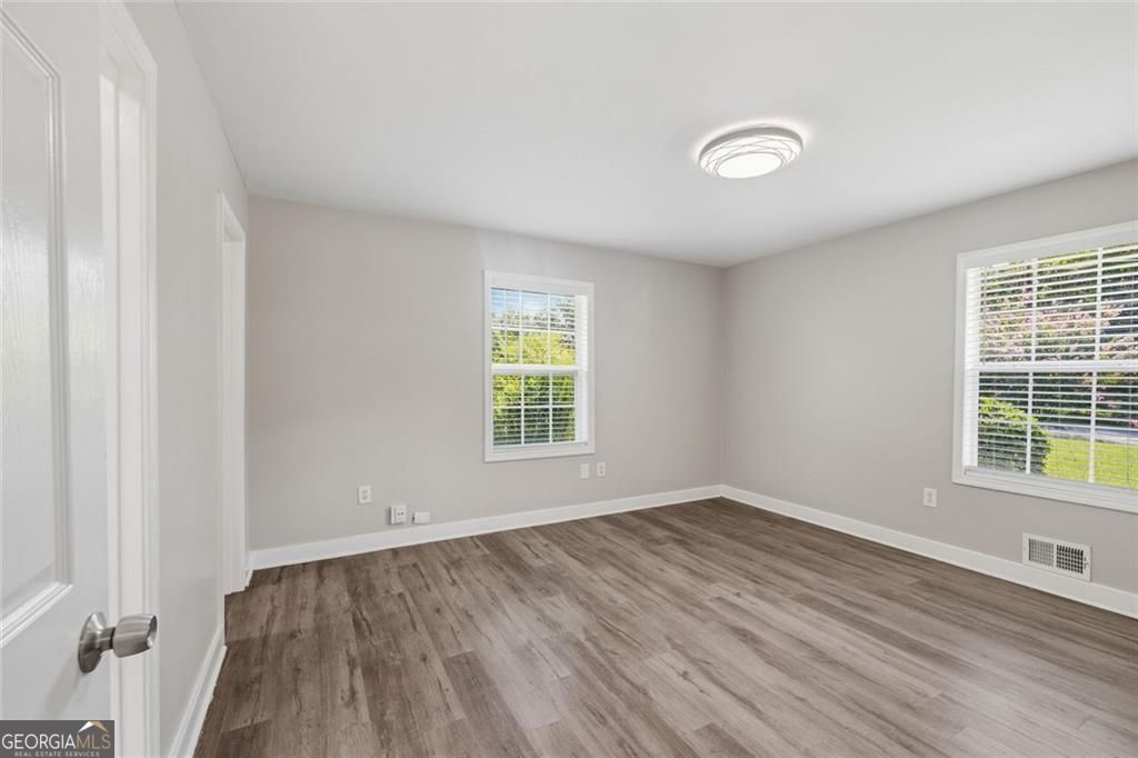2818 Meadowview Drive Se Property Photo 15