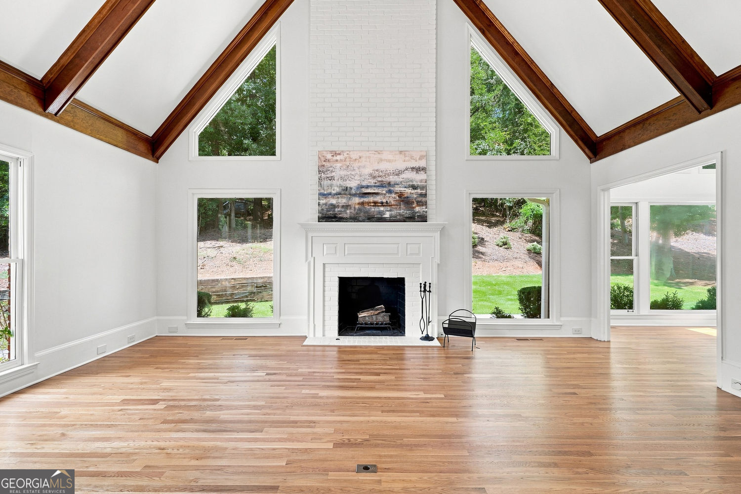 7680 Dunvegan Close Property Photo 26