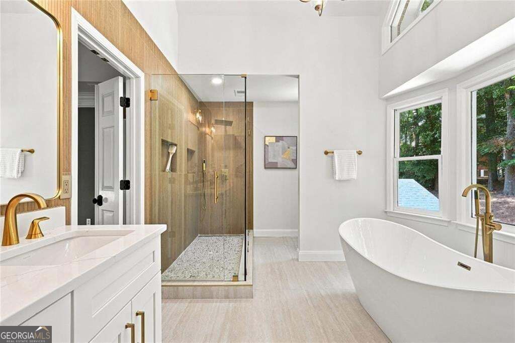 7680 Dunvegan Close Property Photo 35