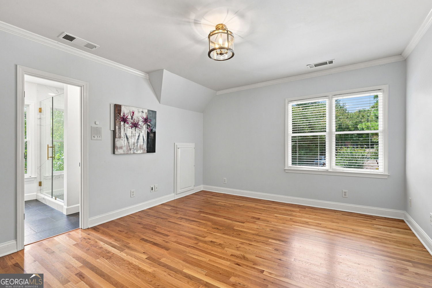 7680 Dunvegan Close Property Photo 42
