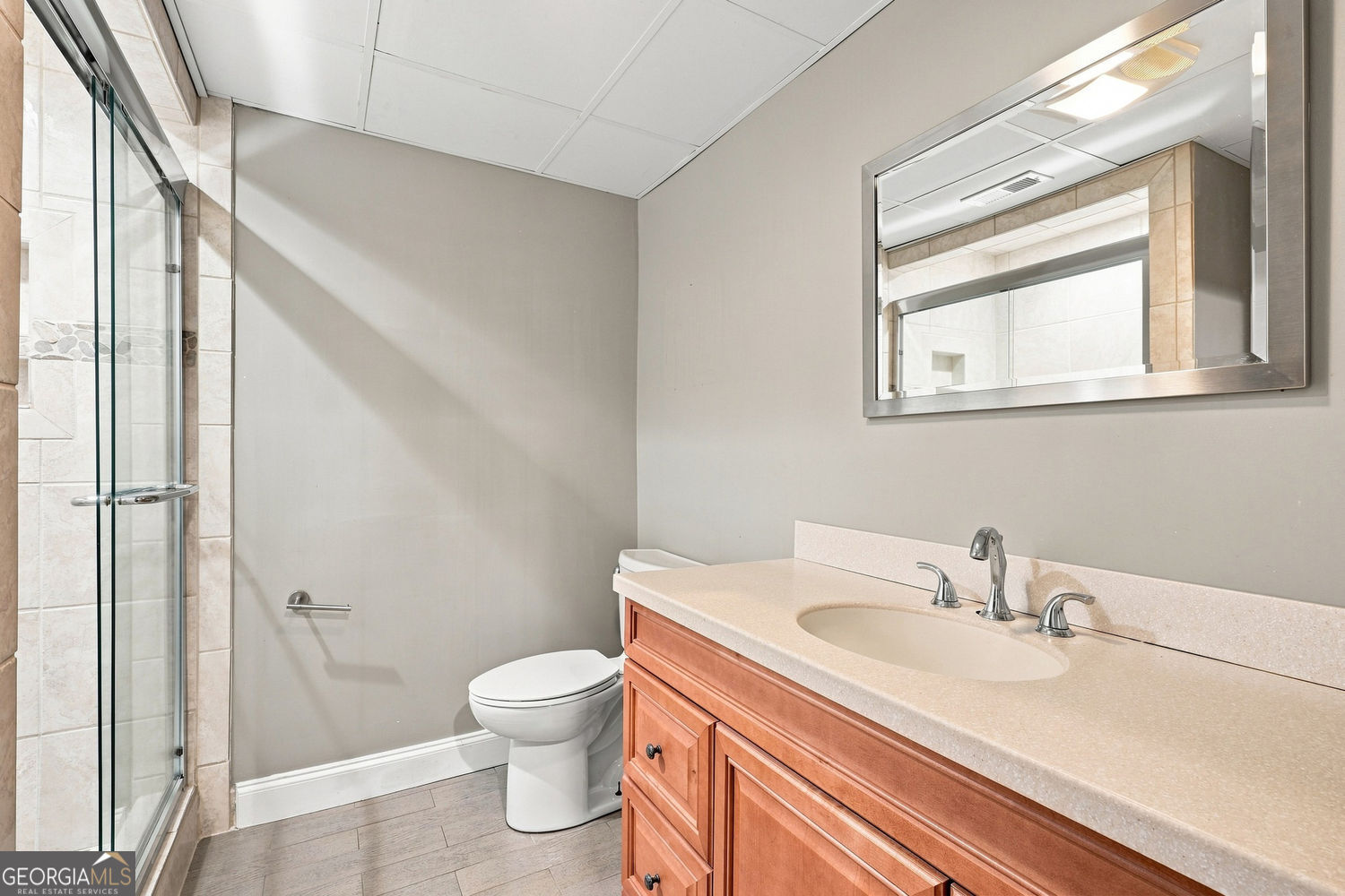 7680 Dunvegan Close Property Photo 49