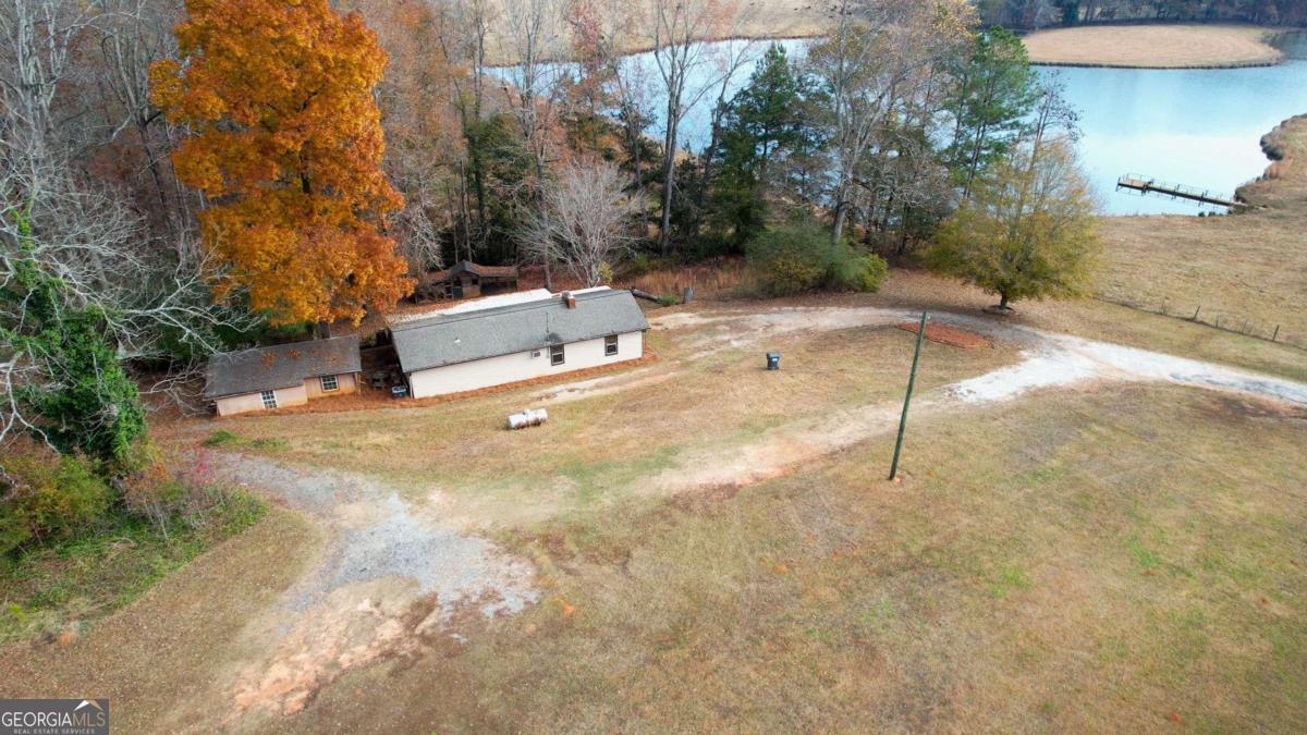 3001 Highway 213 Property Photo 10