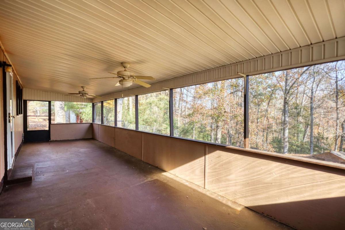 3001 Highway 213 Property Photo 12