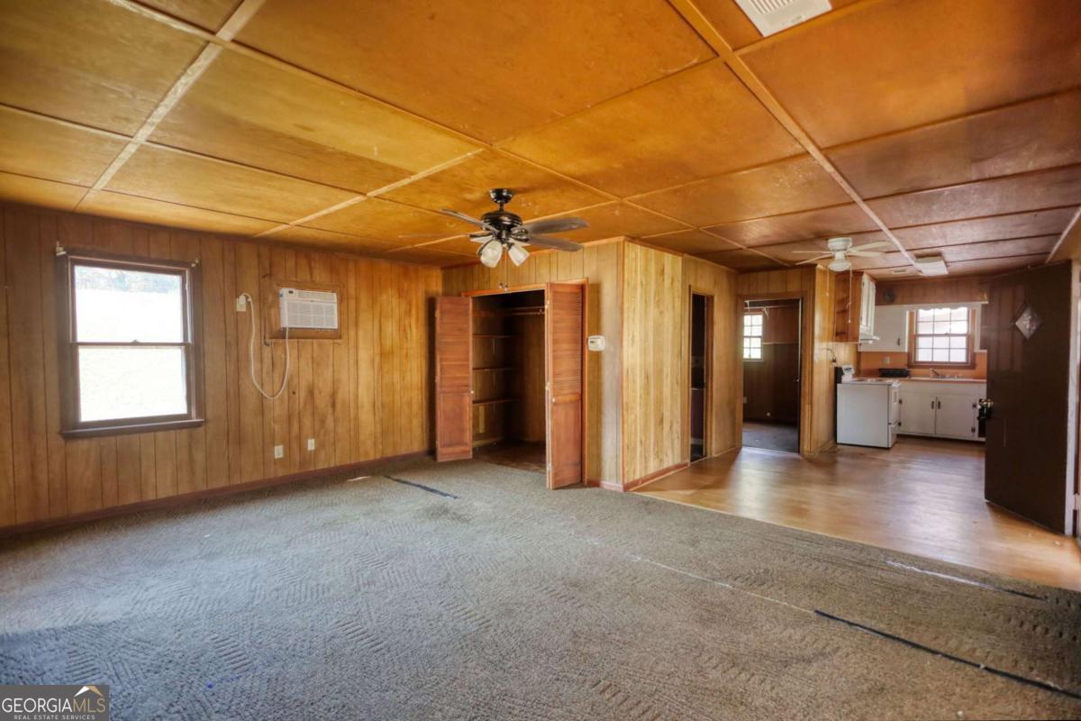 3001 Highway 213 Property Photo 19