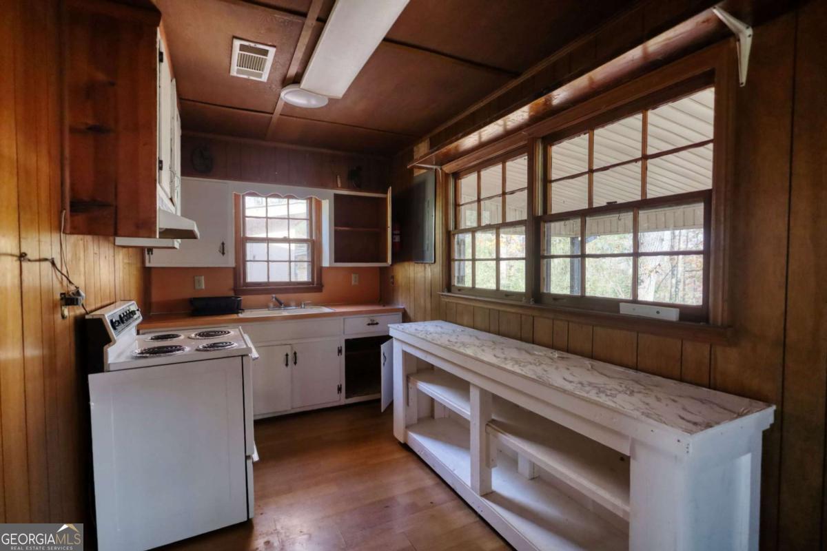 3001 Highway 213 Property Photo 20
