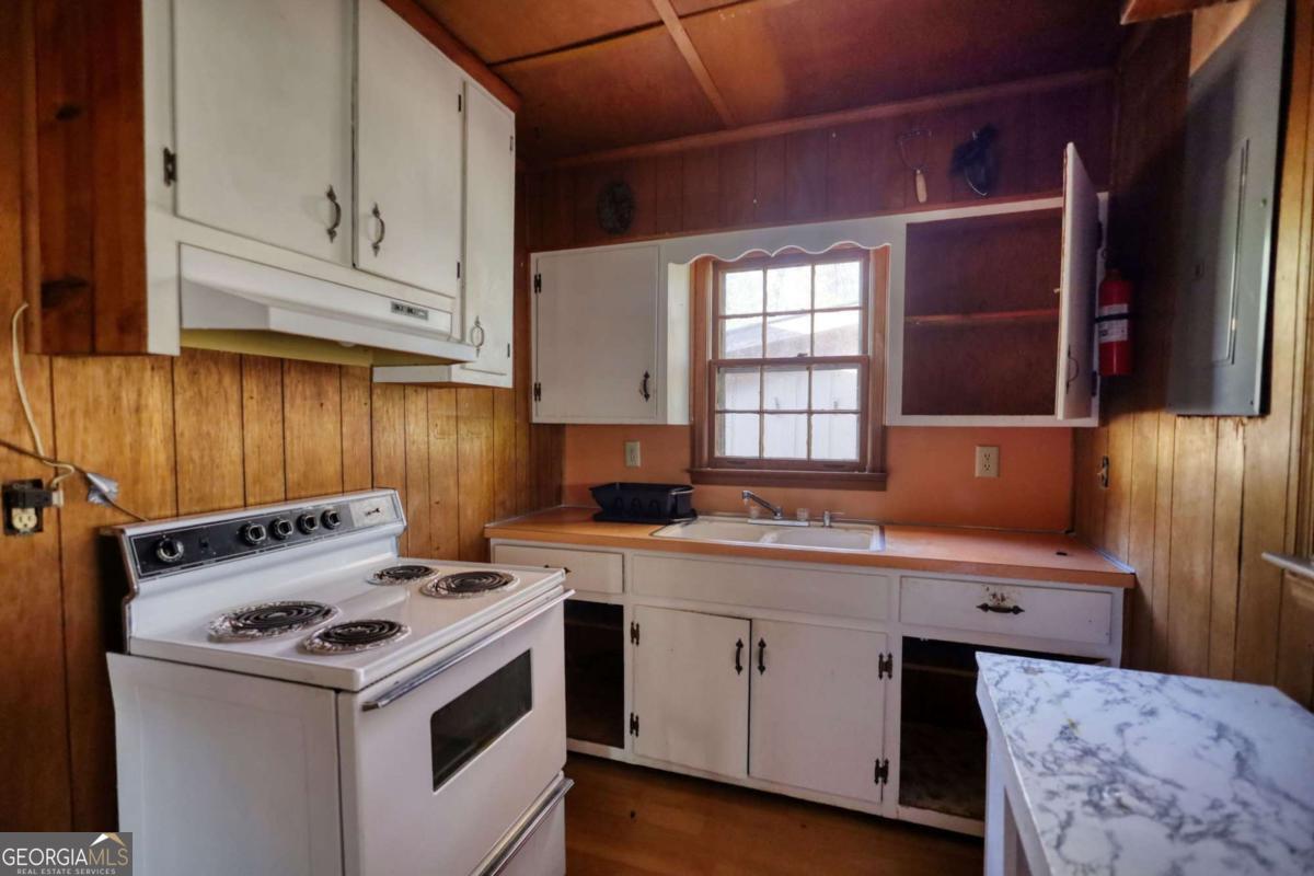 3001 Highway 213 Property Photo 21