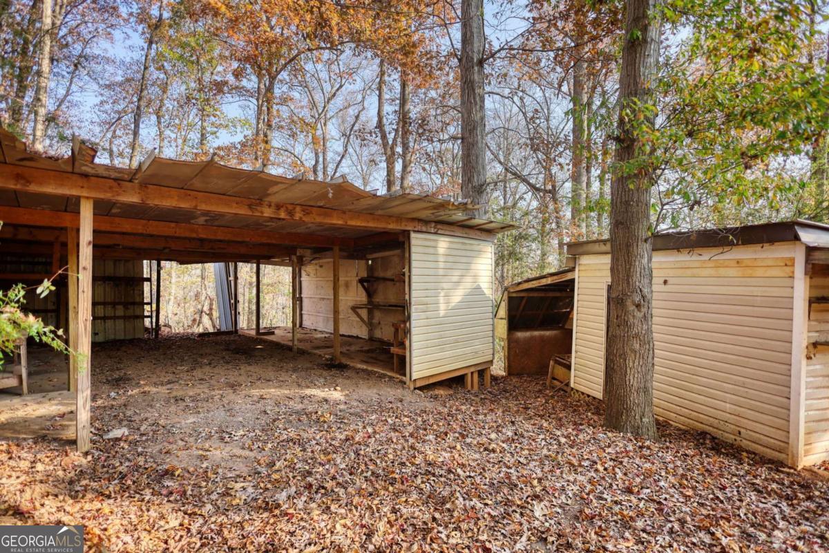 3001 Highway 213 Property Photo 36