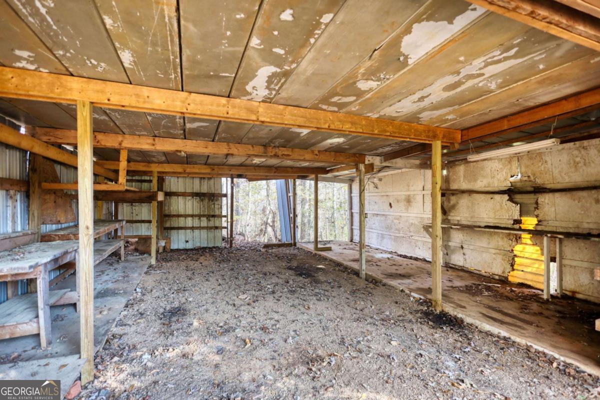 3001 Highway 213 Property Photo 38