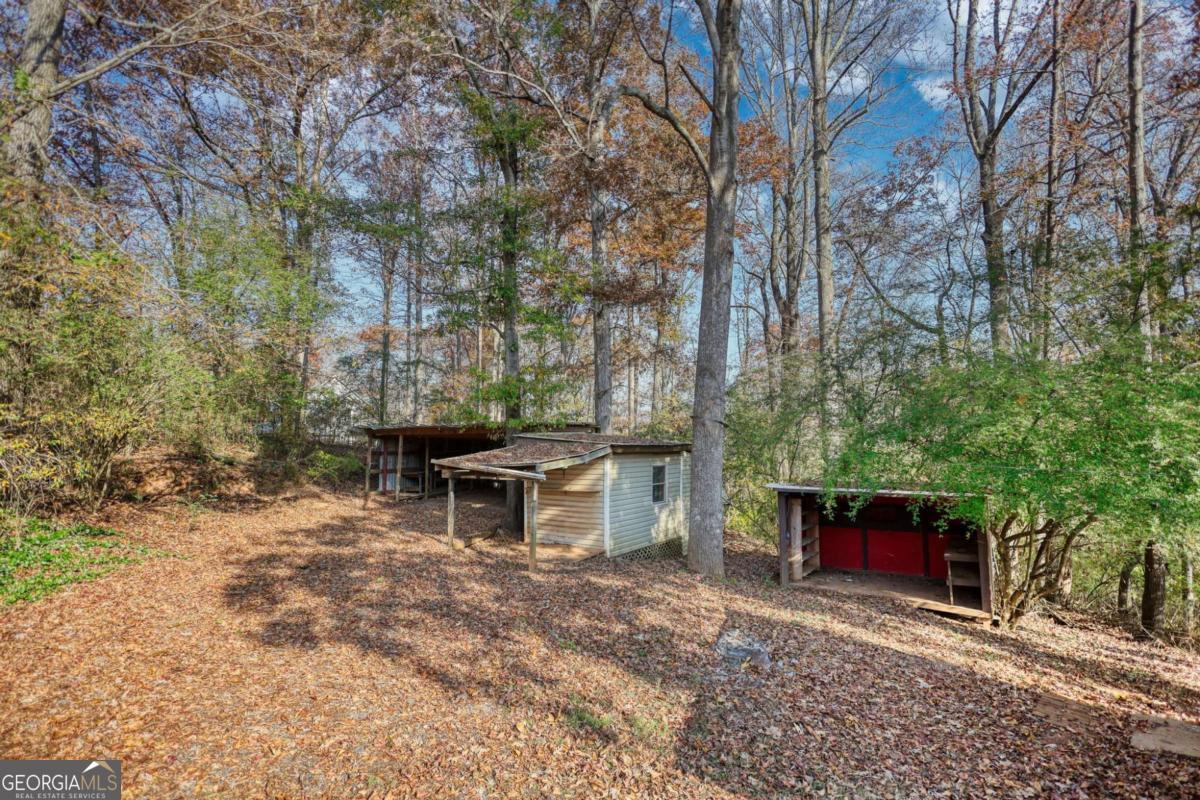 3001 Highway 213 Property Photo 40