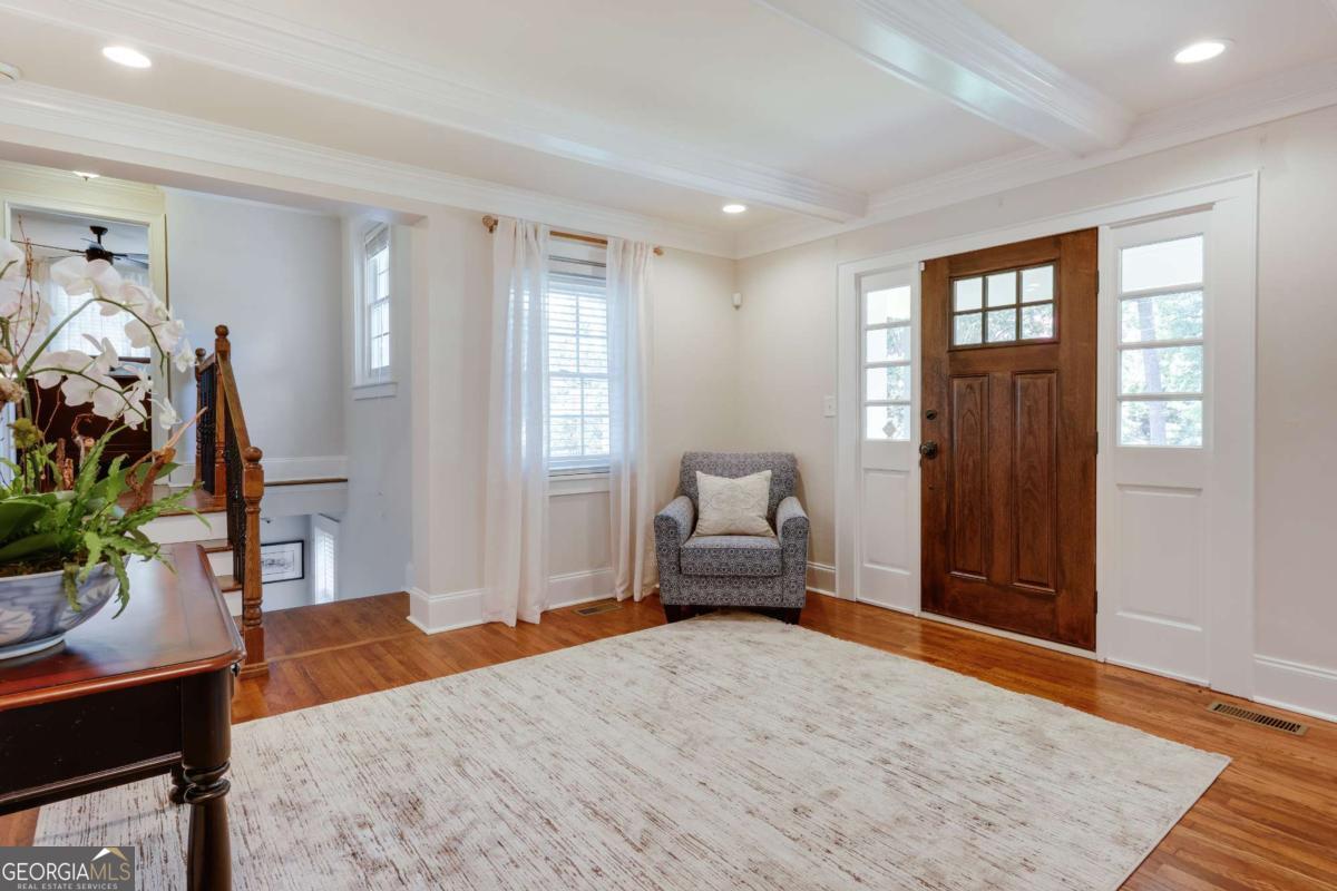 495 Woodlawn Avenue Property Photo 4