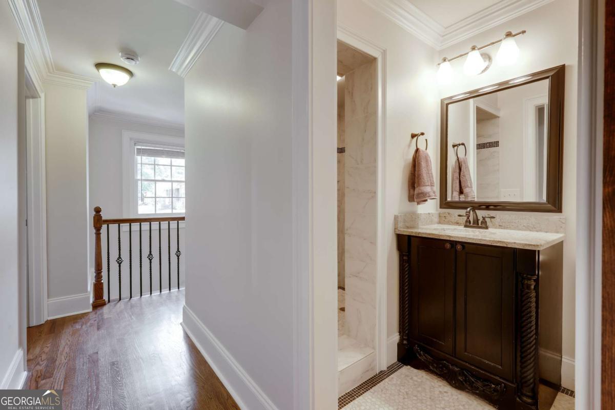495 Woodlawn Avenue Property Photo 22