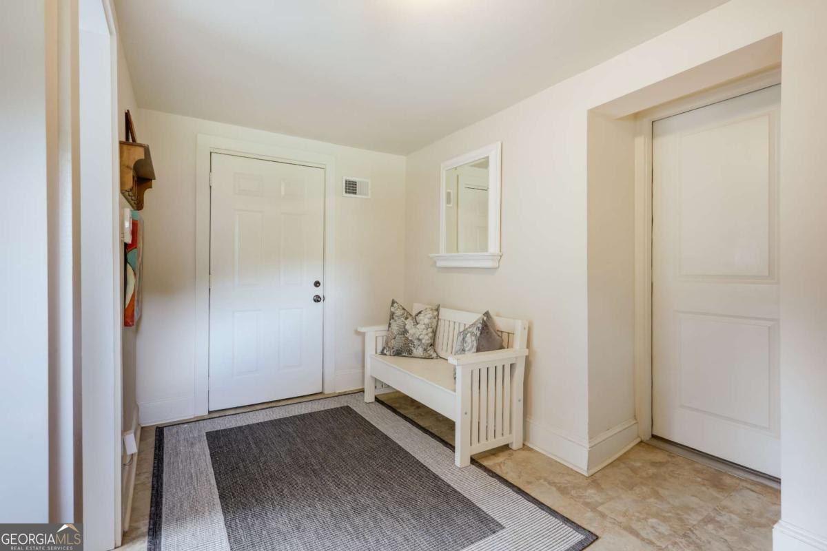495 Woodlawn Avenue Property Photo 40