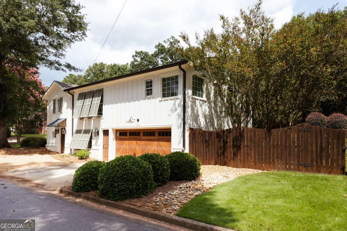 495 Woodlawn Avenue Property Photo 46
