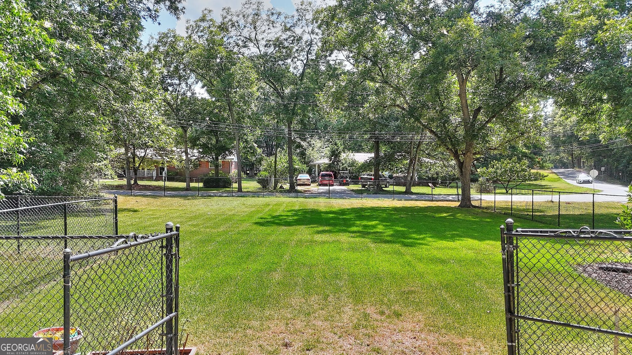186 S Forest Avenue Property Photo 9