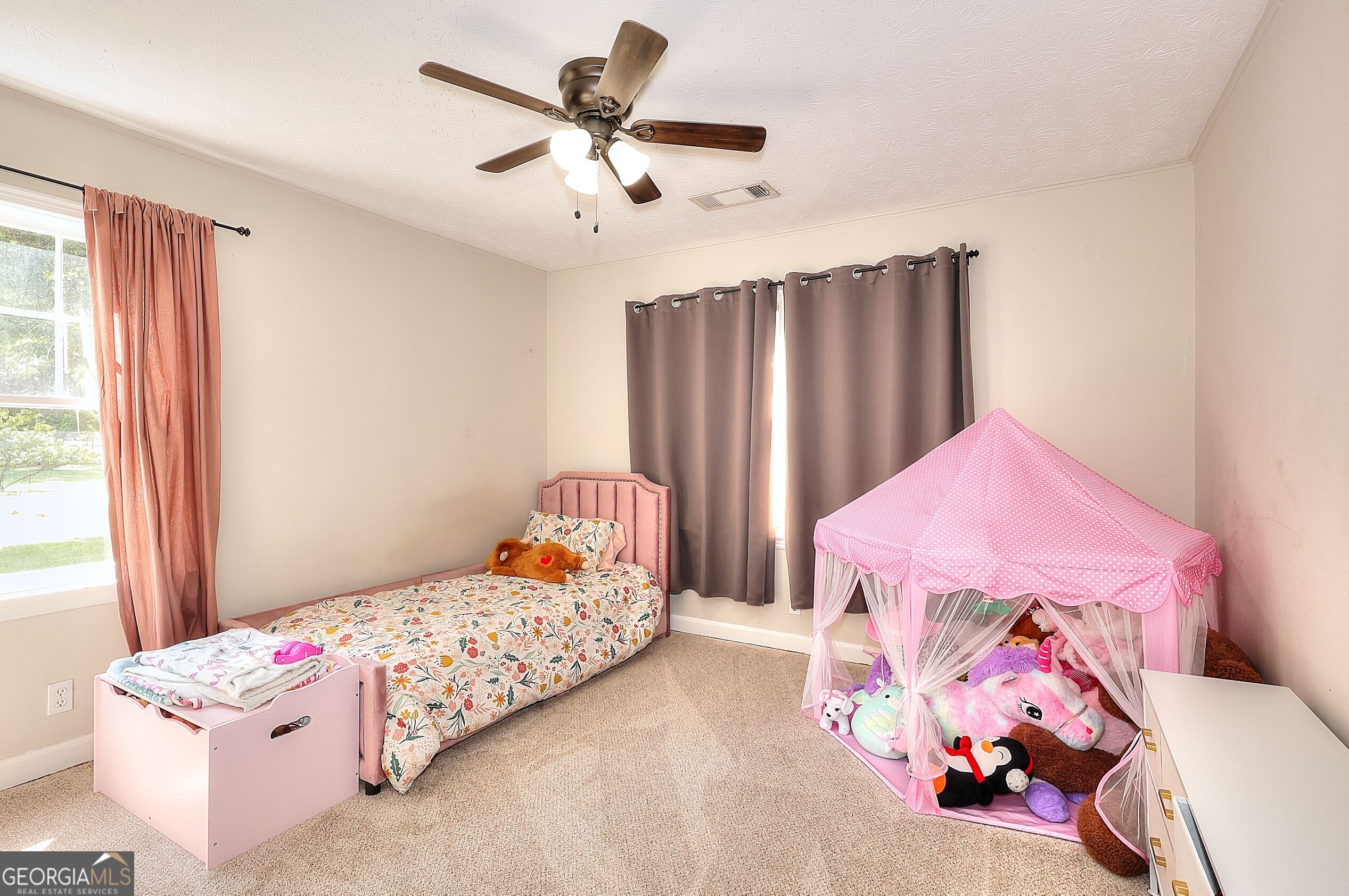 186 S Forest Avenue Property Photo 21