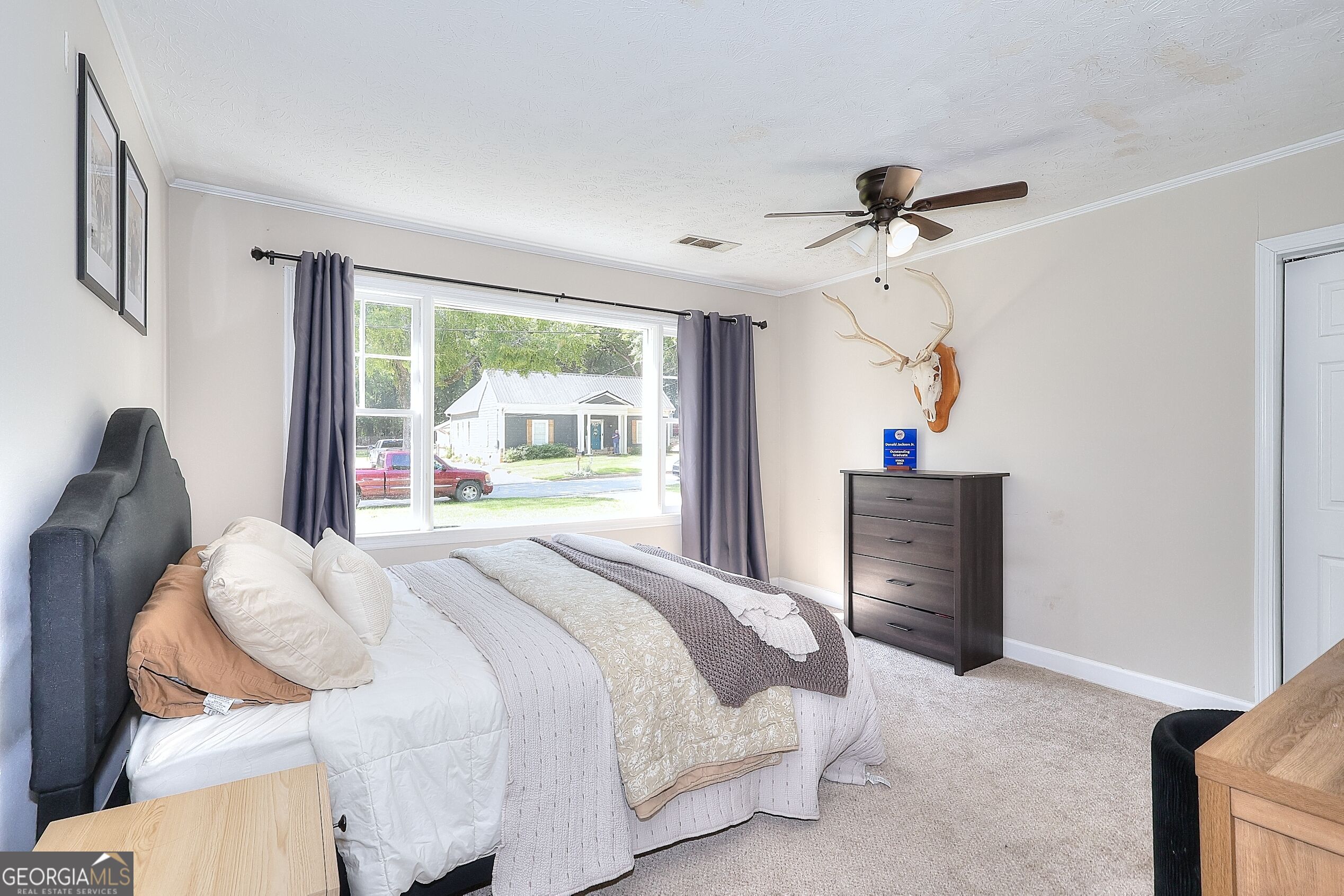 186 S Forest Avenue Property Photo 25